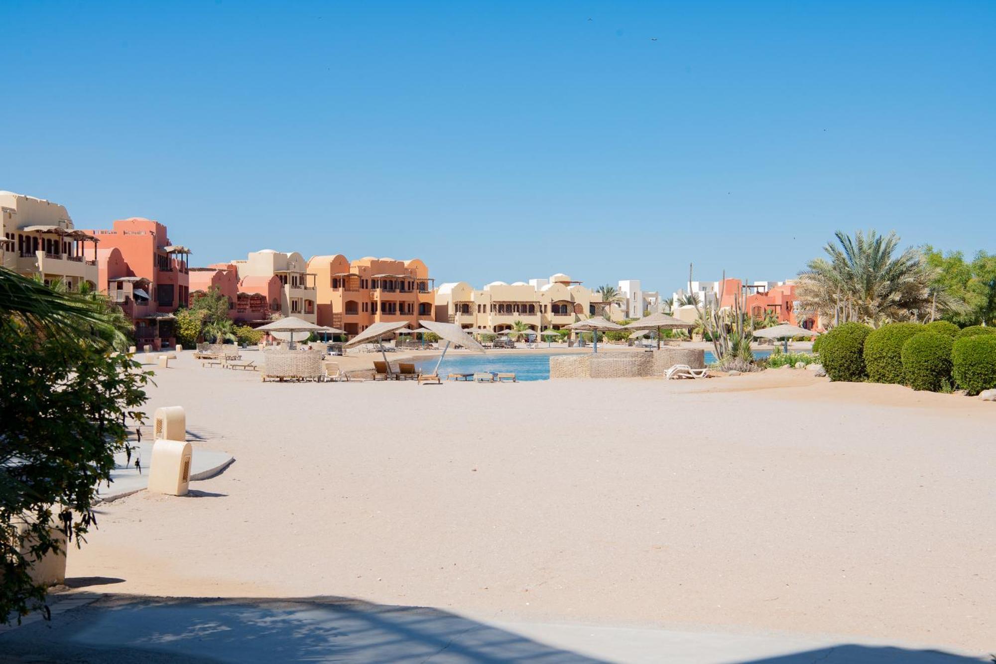 Style In Nubian Design At Lagoon Apartment *