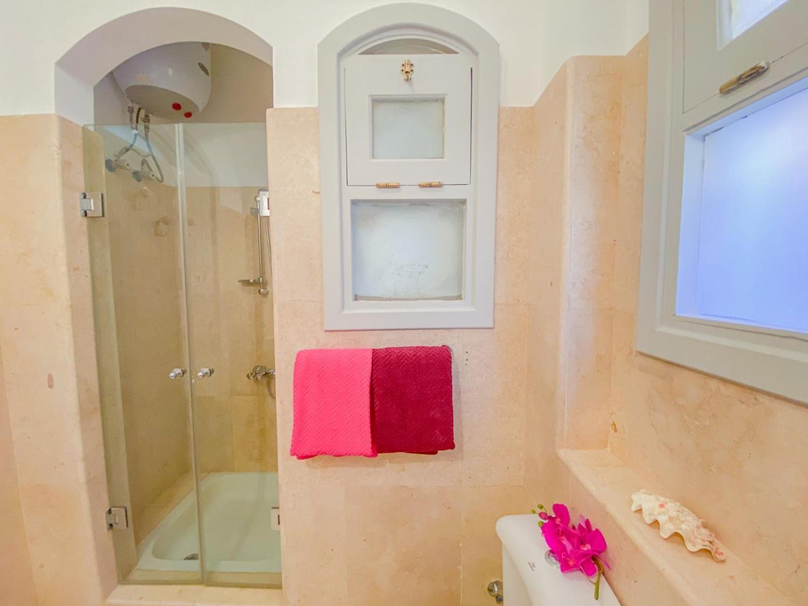 Bright With Large Balcony & Lagoon Apartment Hurghada