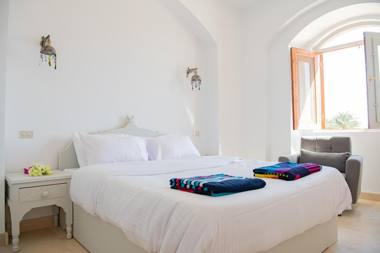 Apartment Bright With Large Balcony & Lagoon