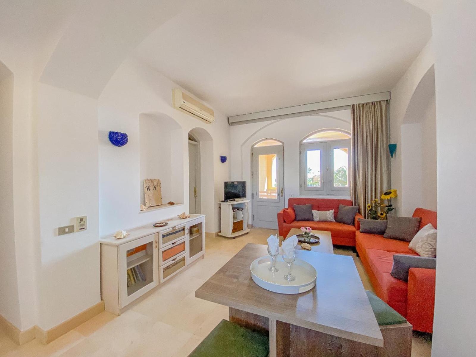 Apartment Bright With Large Balcony & Lagoon Hurghada