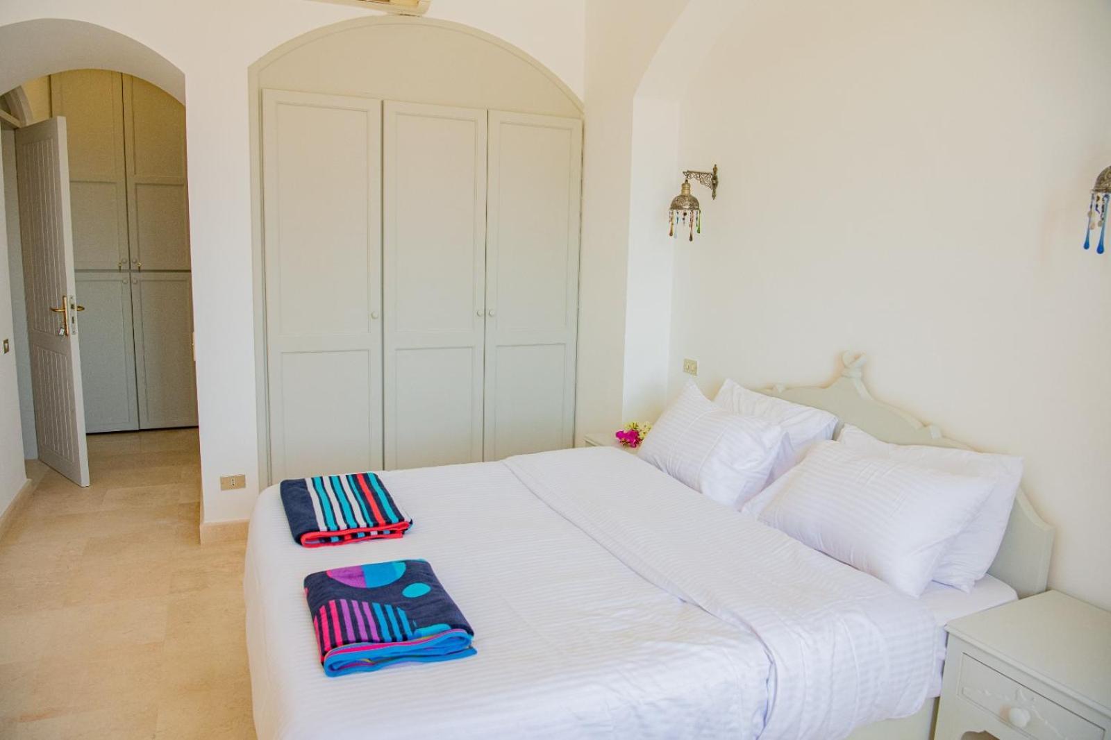 Apartment Bright With Large Balcony & Lagoon *