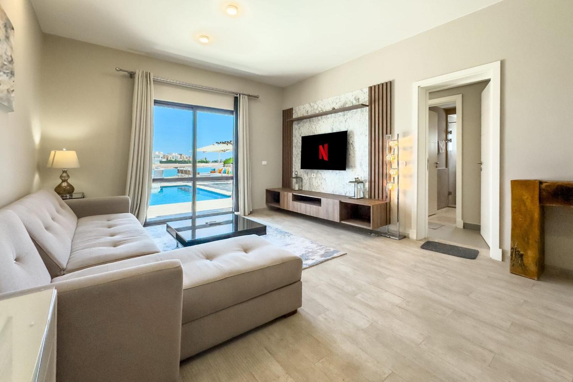 Villa Posh & Eclectic 4 Bdr Fanadir Bay *