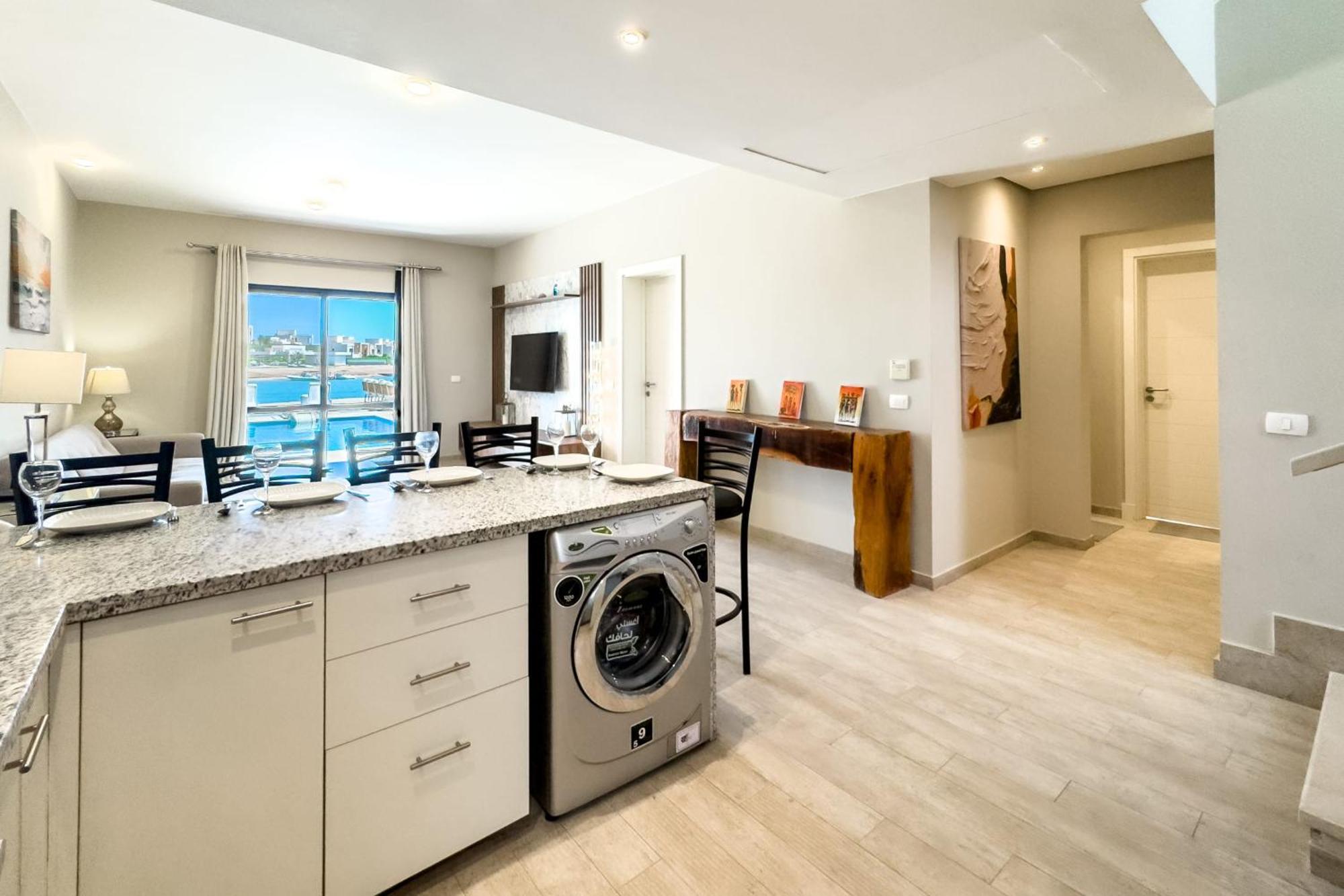 Posh & Eclectic 4 Bdr Fanadir Bay *
