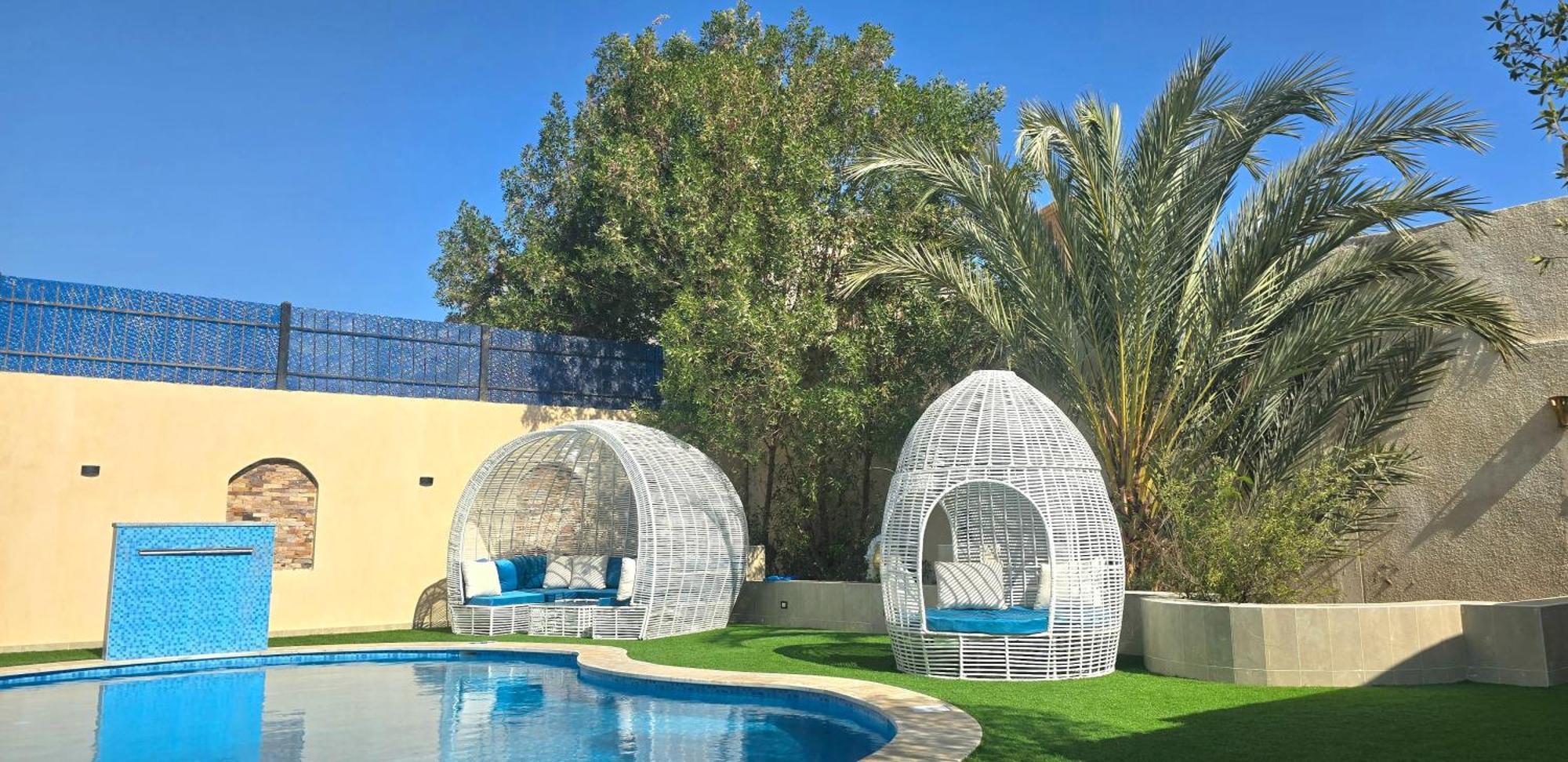 Luxury Royal Blue Family 8pers Private Pool Villa