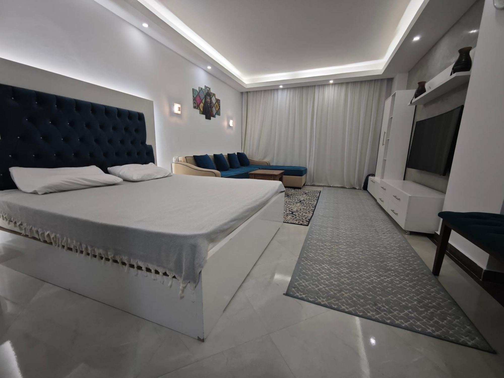 Cecelia Resort, With Free Private Apartment