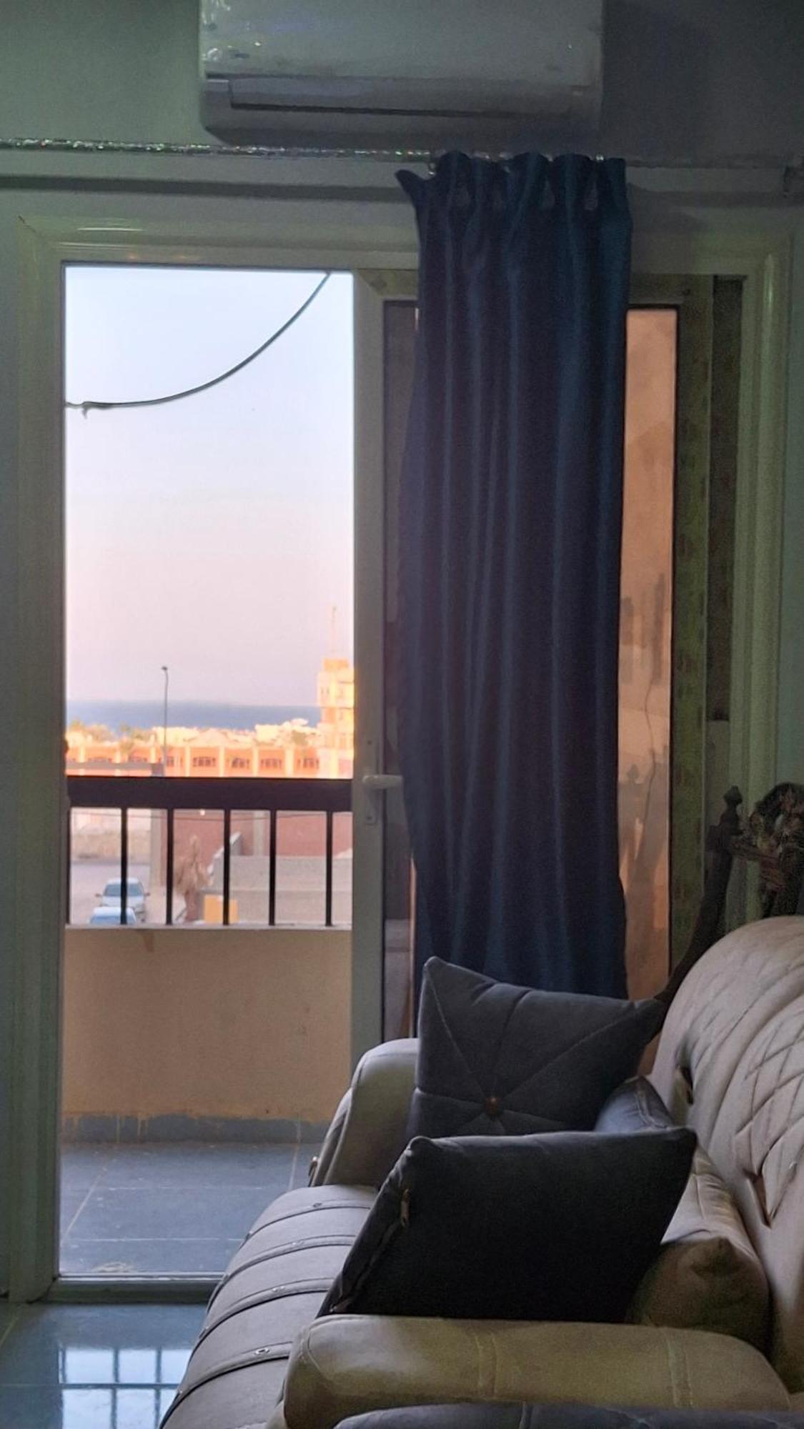 3 Bed Apartment *