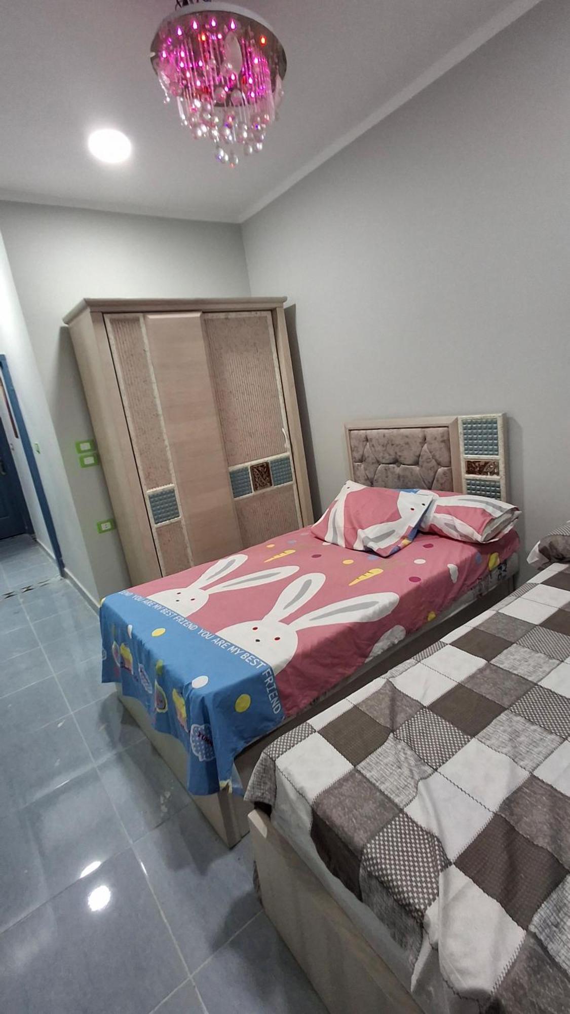 3 Bed Apartment *
