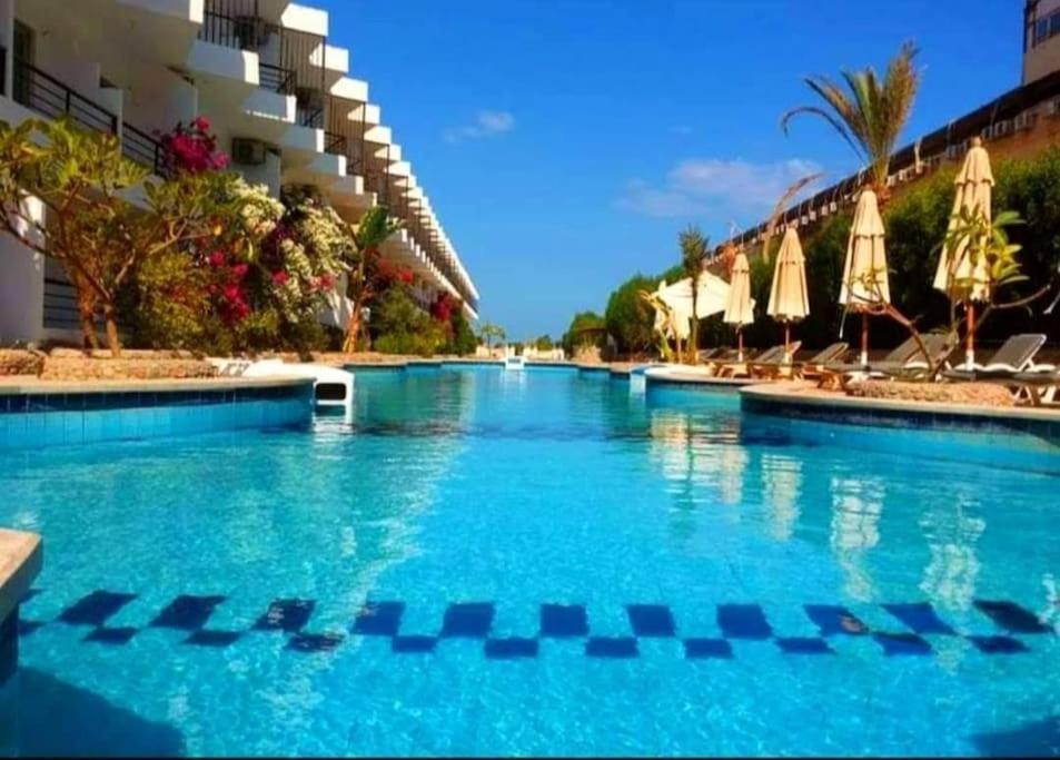 Capitan House Beside Bellagio 5 Minutes From El Gouna *