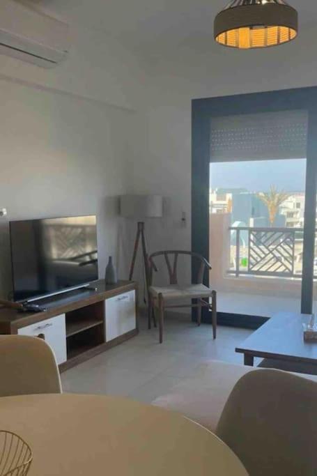 Apartment 3 Bedrooms With Roof In Makadi *