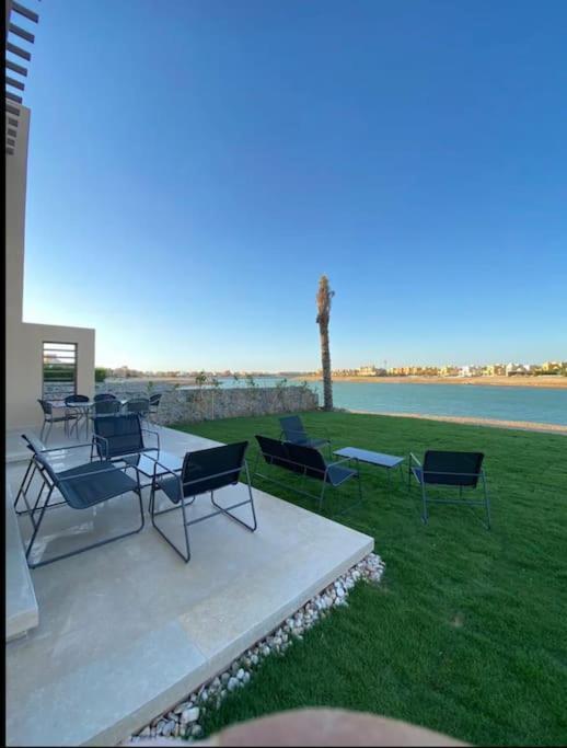 Villa Water Front Luxury 3bd *