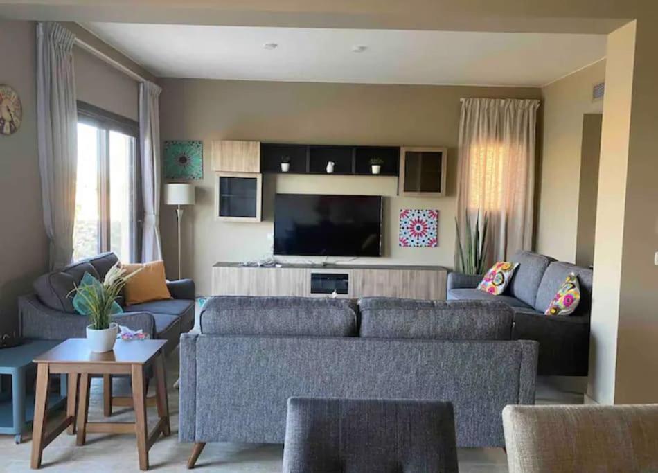 Water Front Luxury 3bd Villa *