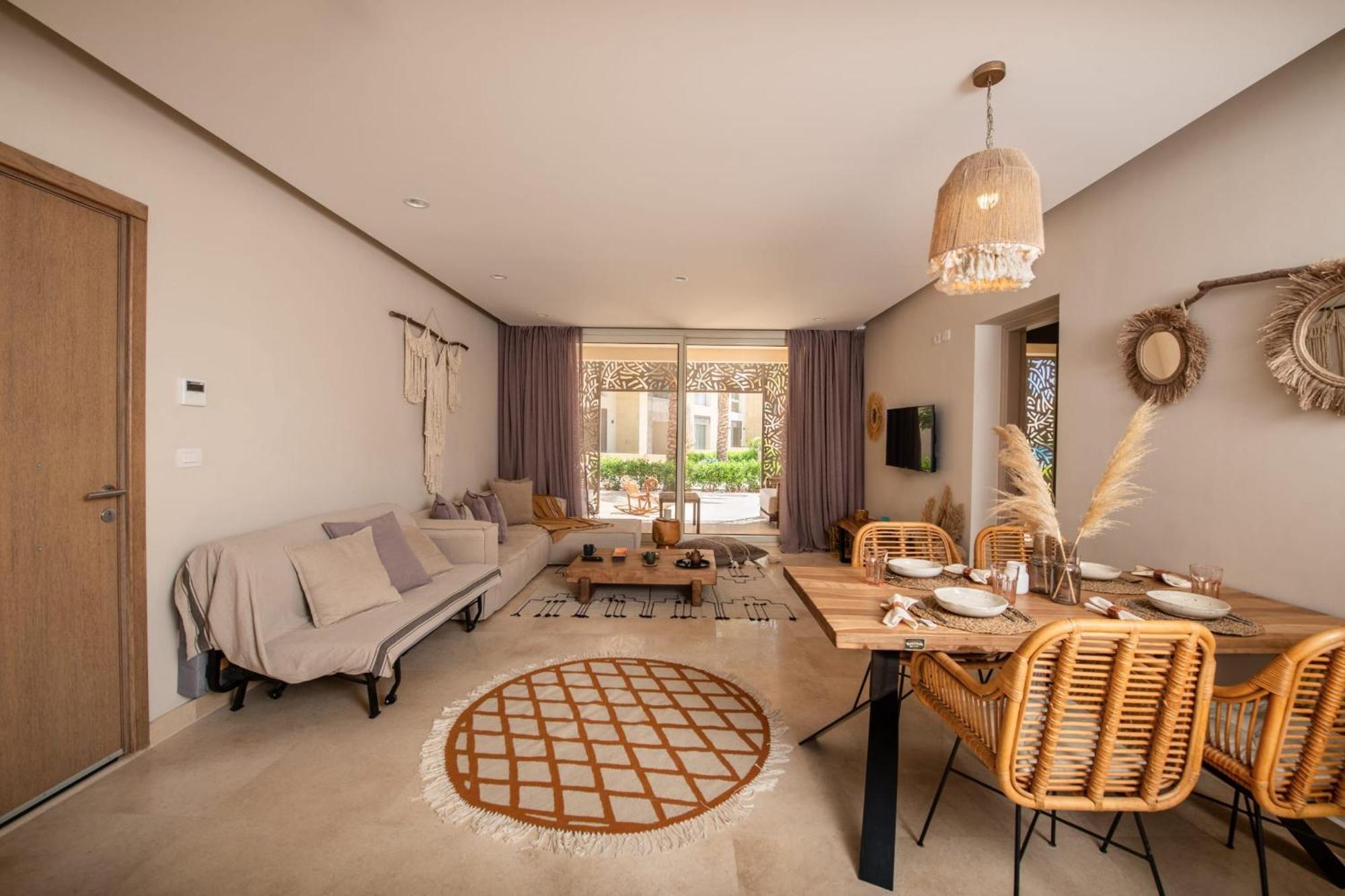 Secluded & Bespoke 1 Bdr With Pool View & Access