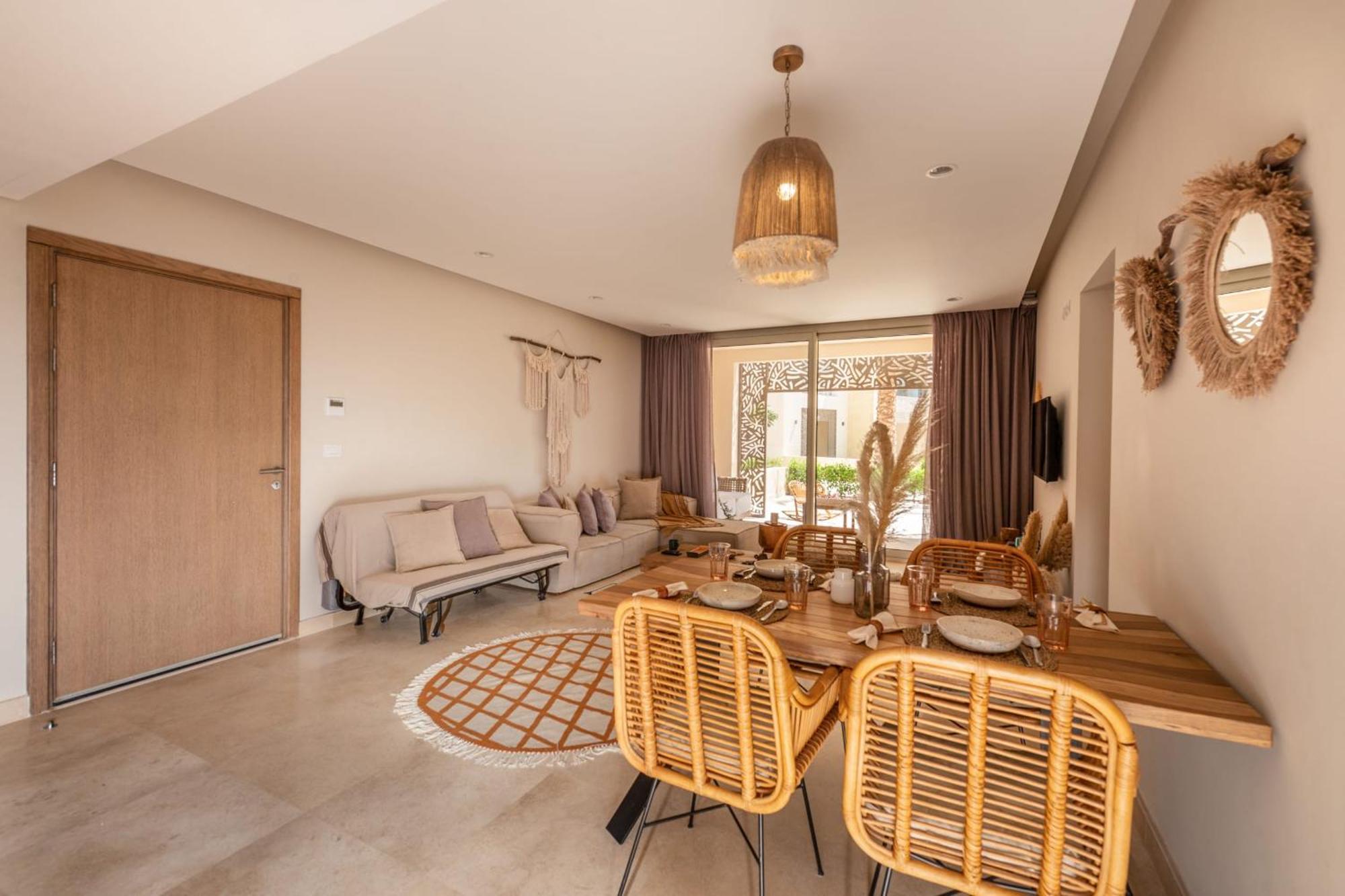 Secluded & Bespoke 1 Bdr With Pool View & Access *