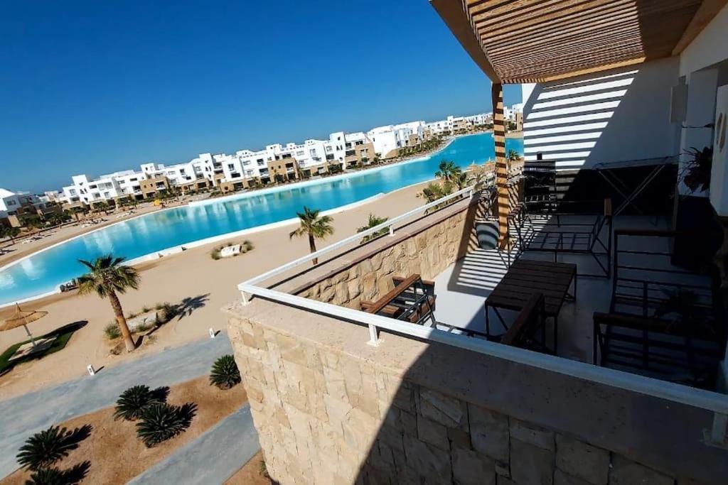 Modern At El Gouna Swan Compound With Swimable Lagoon View Apartment