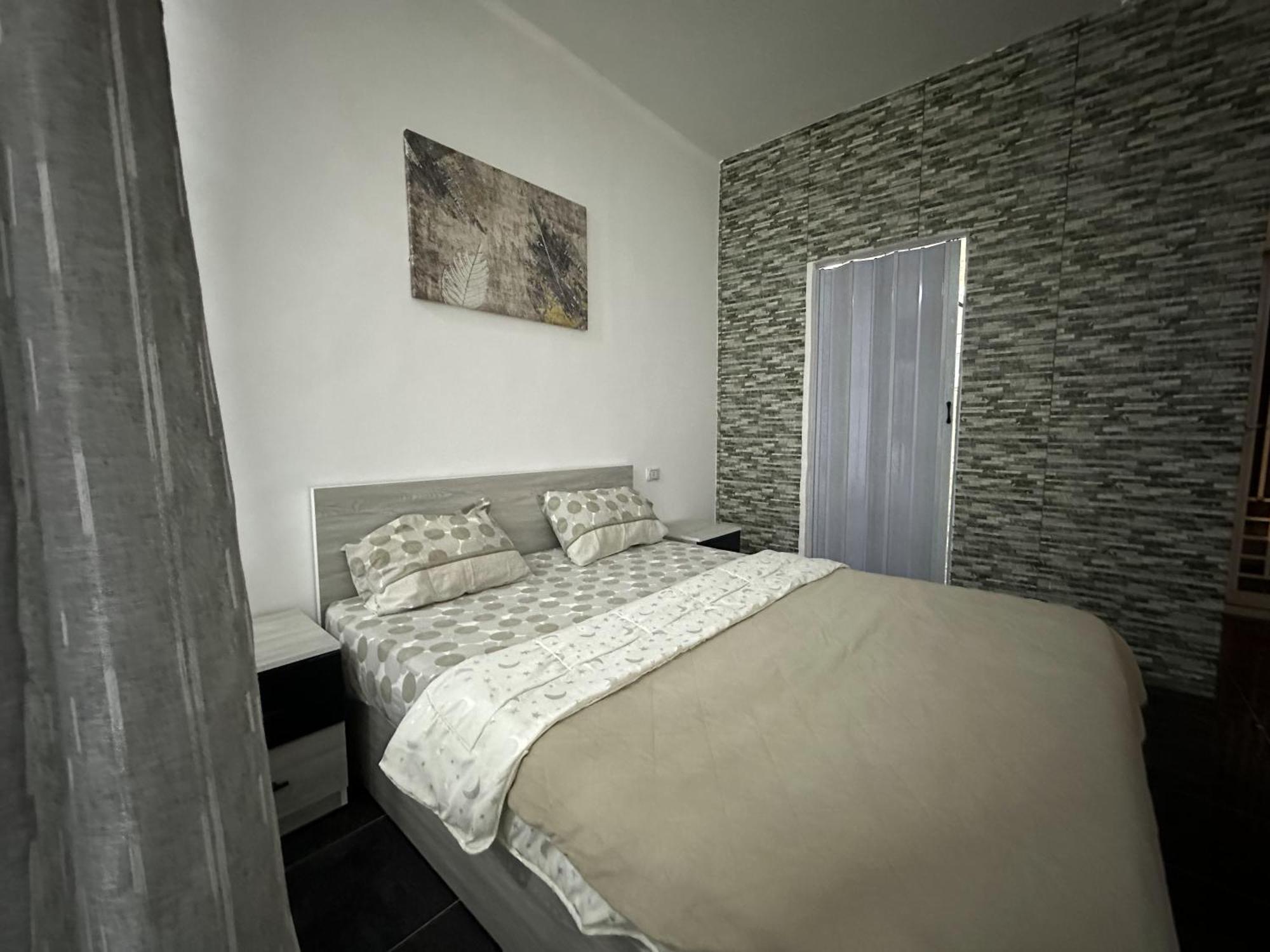 Falcon Loft Sheraton Road Apartment *