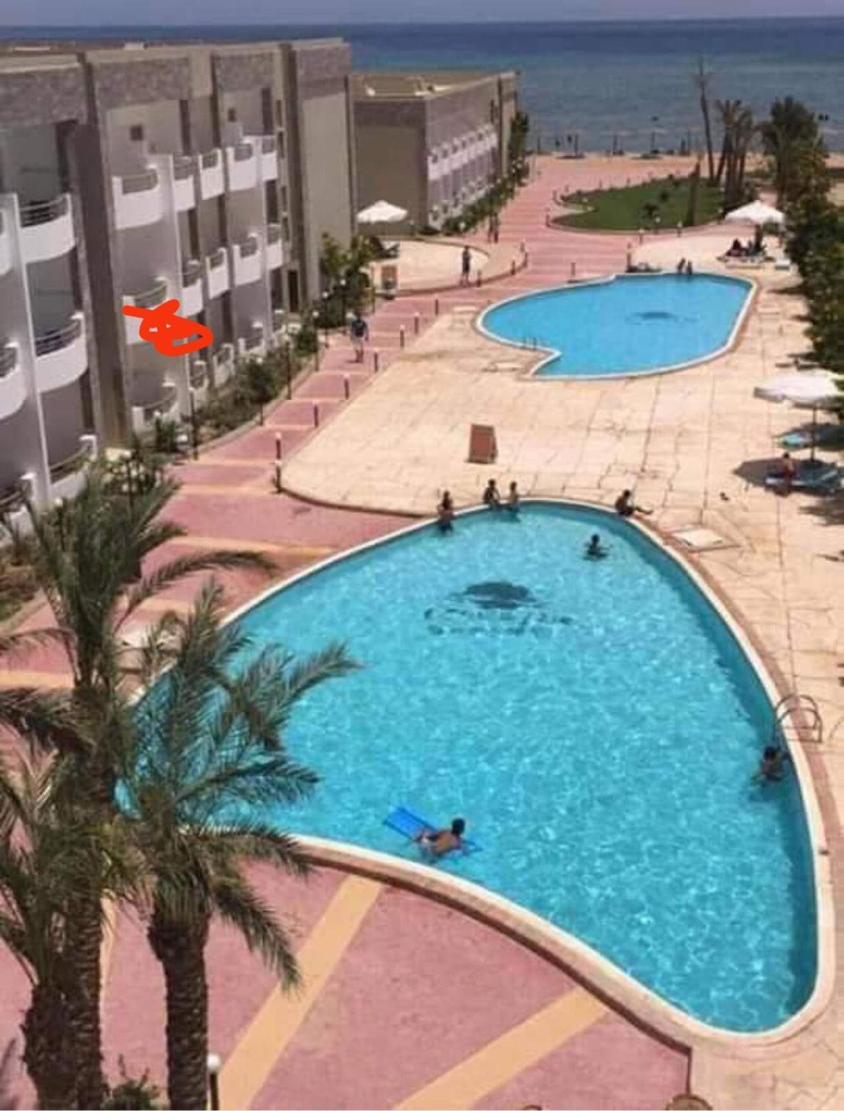 Cecilia Aparthotel *