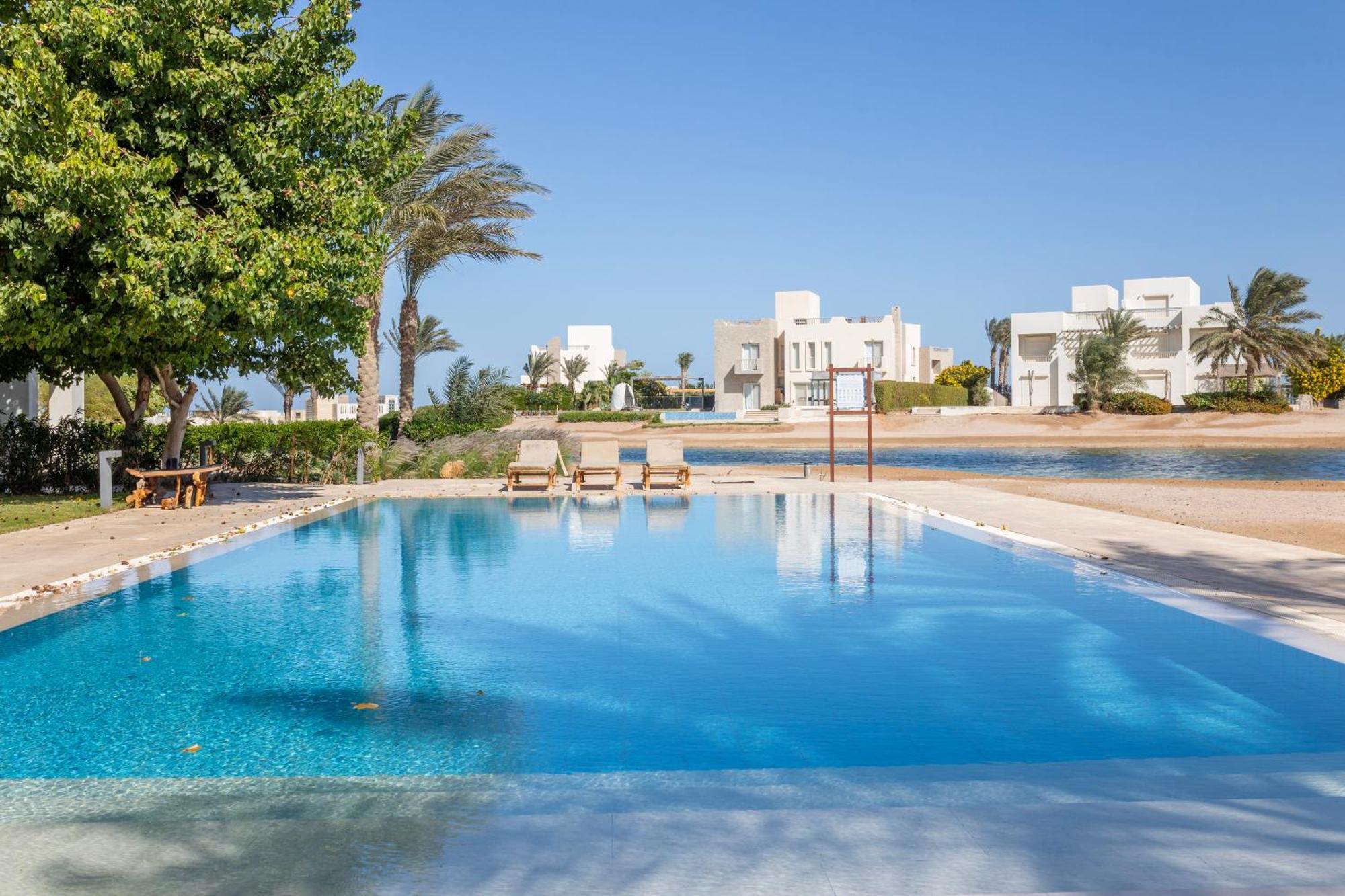 Apartment Beautiful With Roof Terrace In Joubal *