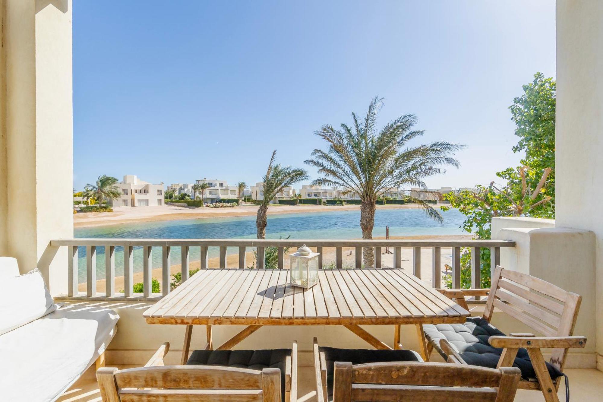 Beautiful With Roof Terrace In Joubal Apartment Hurghada