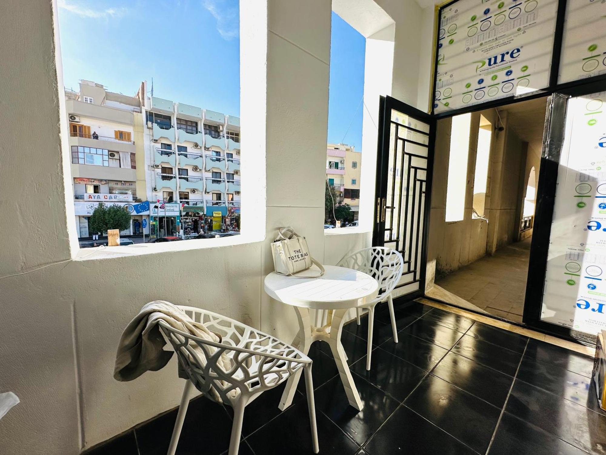 Falcon Loft Sheraton Road Apartment *