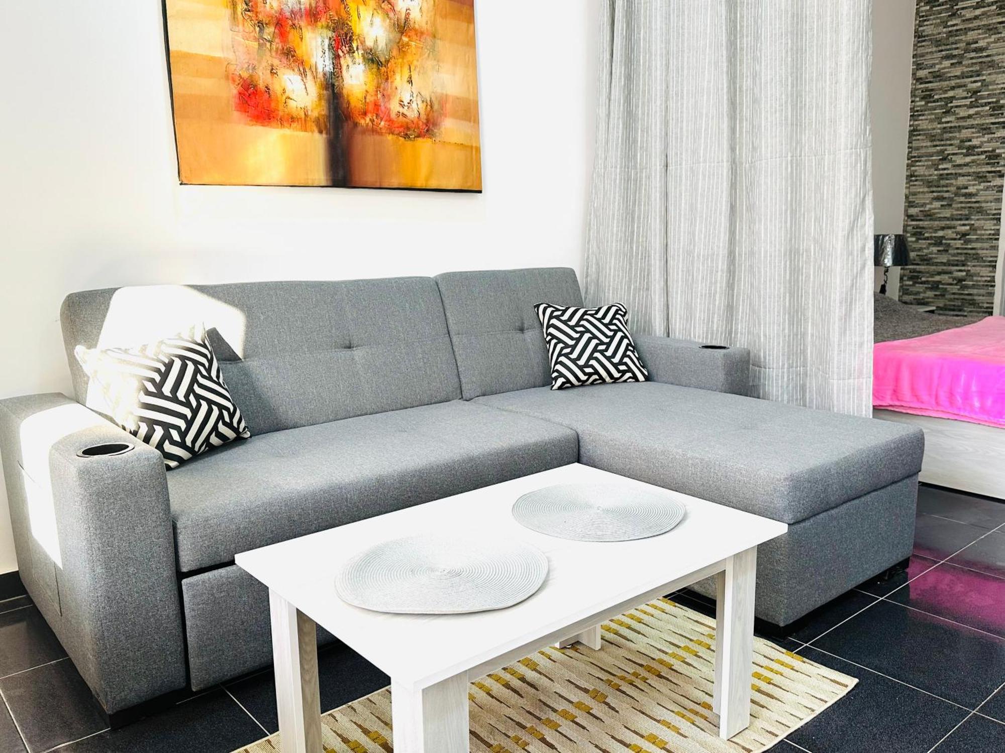 Apartment Falcon Loft Sheraton Road *