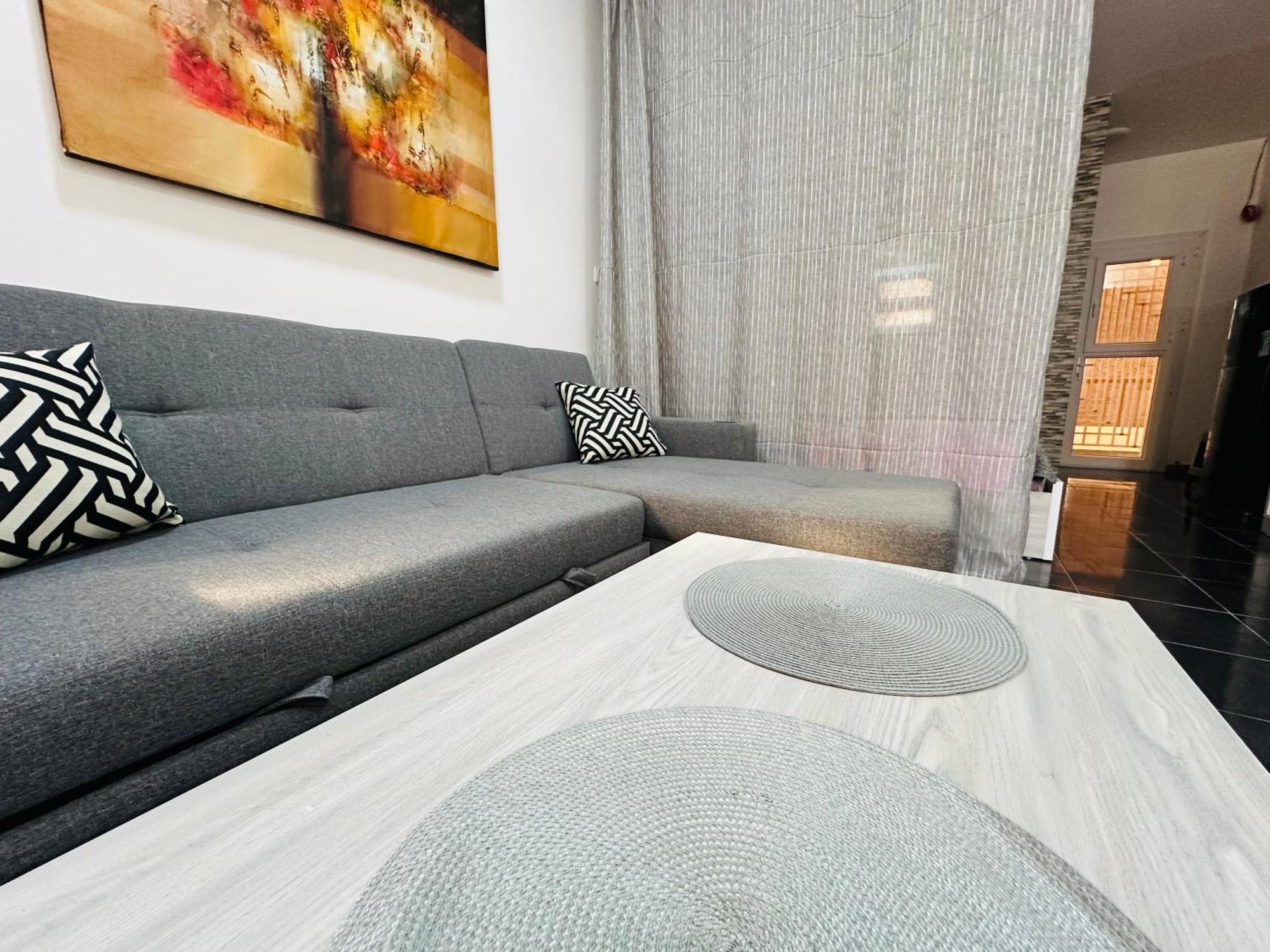 Apartment Falcon Loft Sheraton Road