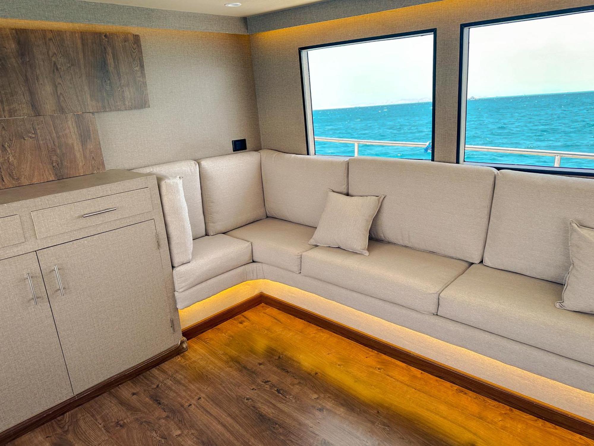 Edan Storm Yacht