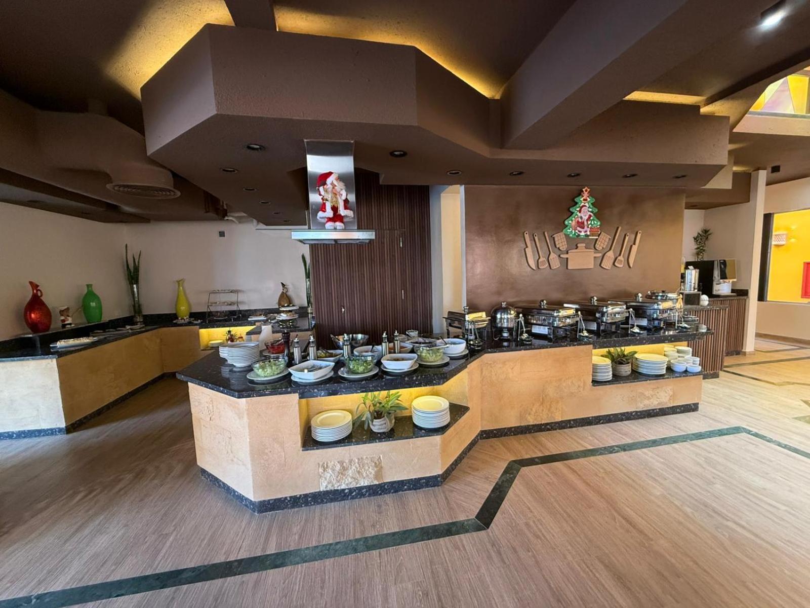 Luxury 4br Sea View Aldora Resort, Villa Hurghada