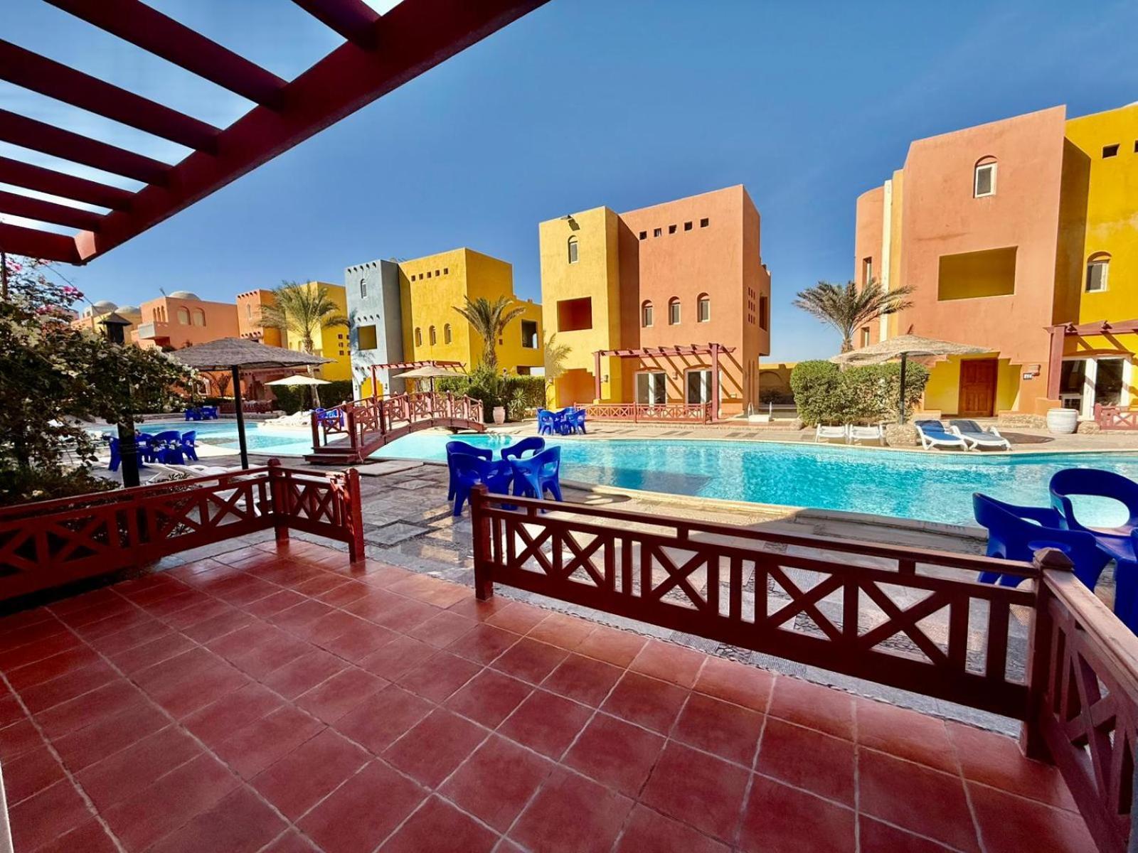 Luxury 4br Sea View Aldora Resort, Villa