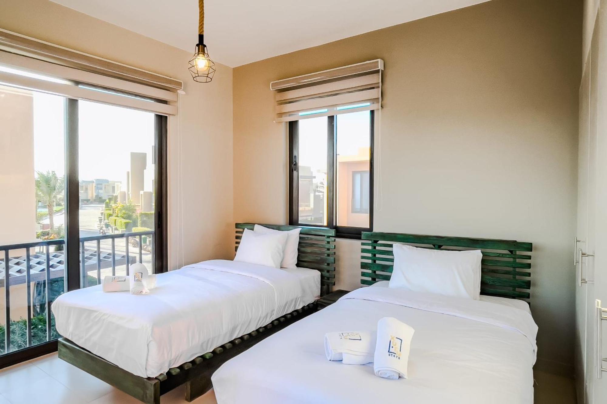 Villa Astounding 3bdr Tawila Pool Front