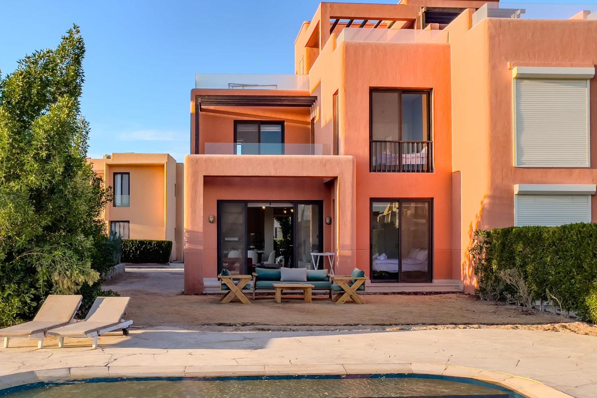 Astounding 3bdr Tawila Pool Front Villa Hurghada