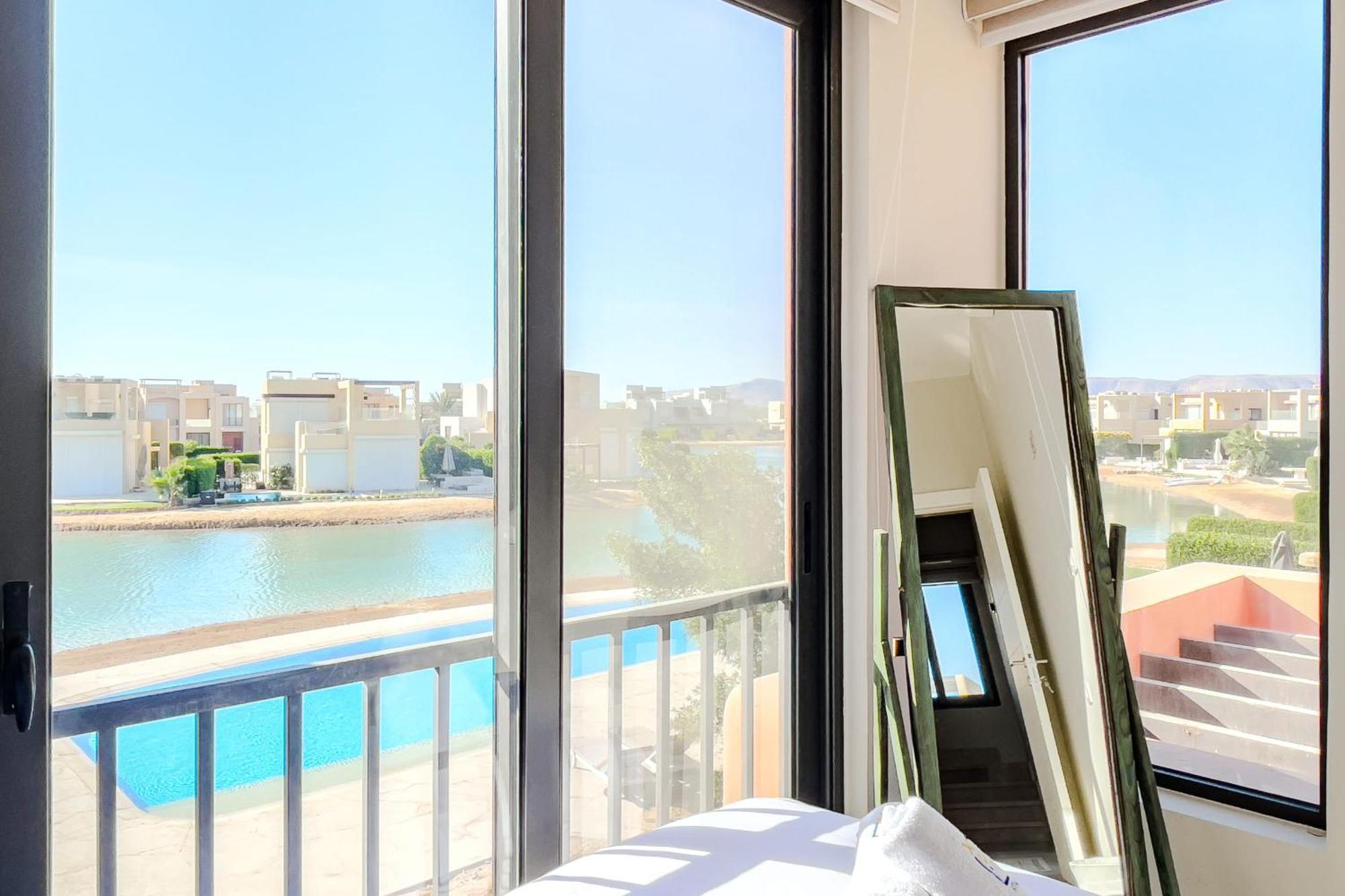 Villa Astounding 3bdr Tawila Pool Front