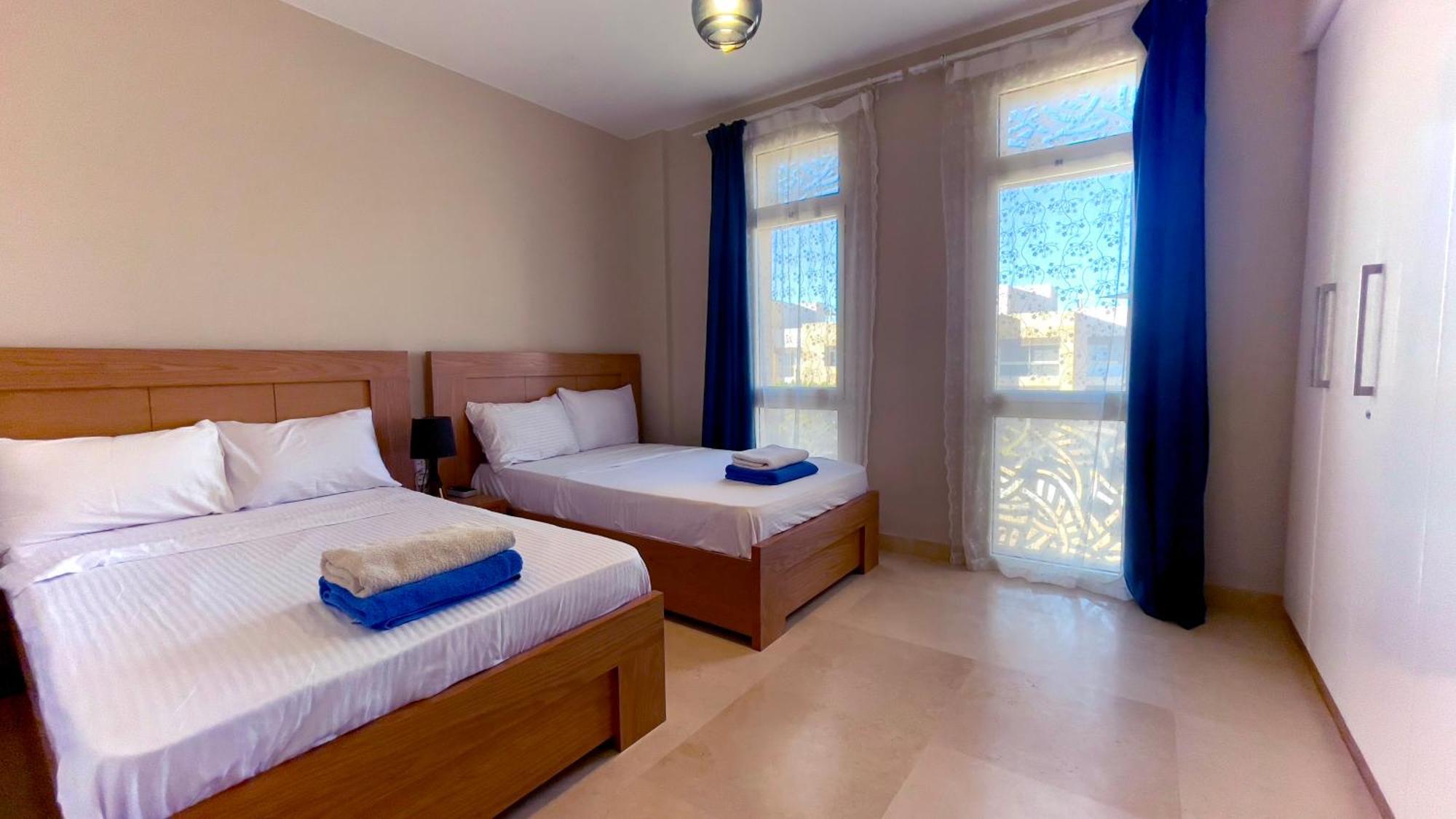 Ollystays Mangroovy Seaview 2br And Pool Free Access Apartment