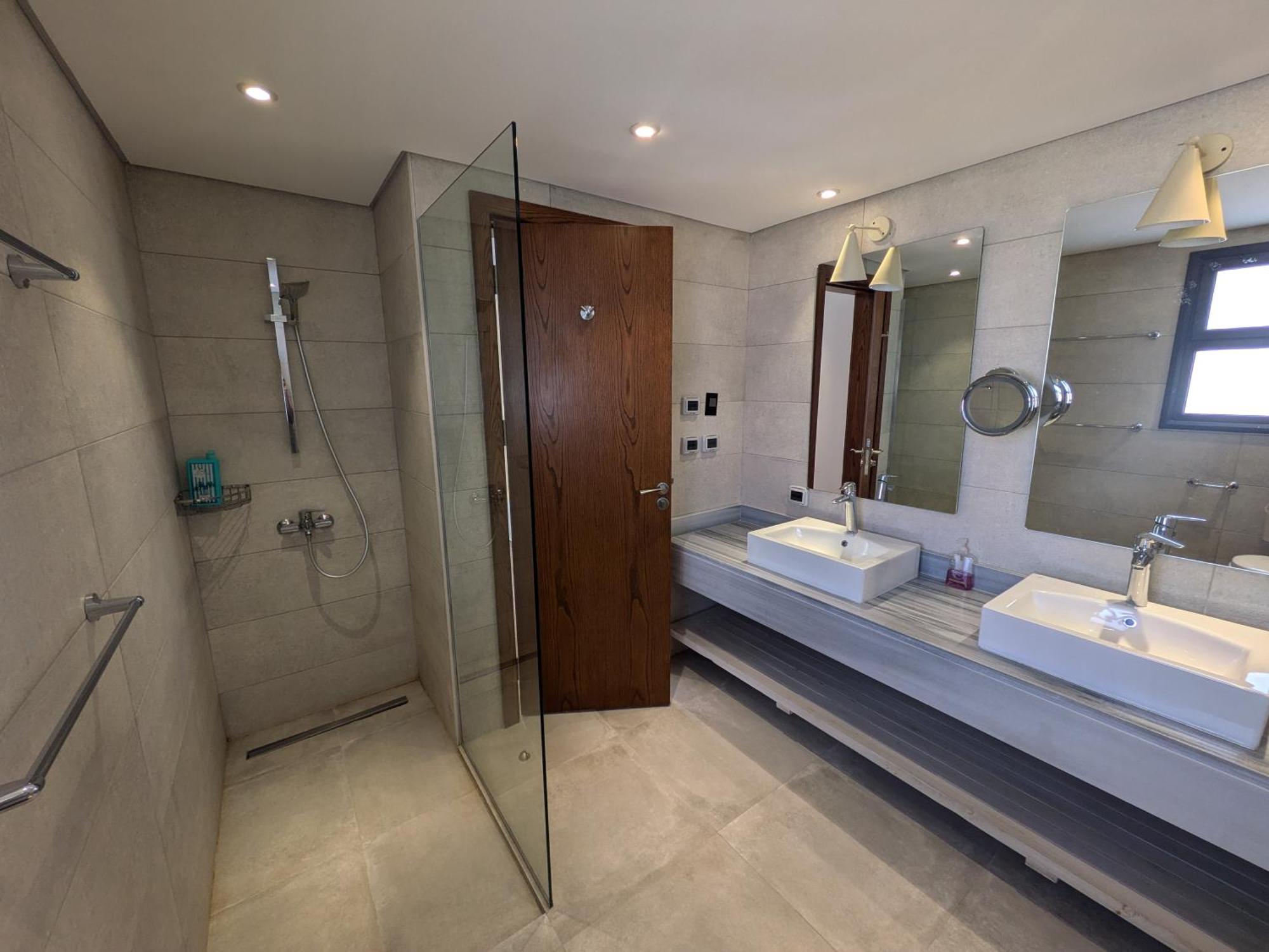Supreme Beachfront 3br Soma Bay With Garden Villa Hurghada