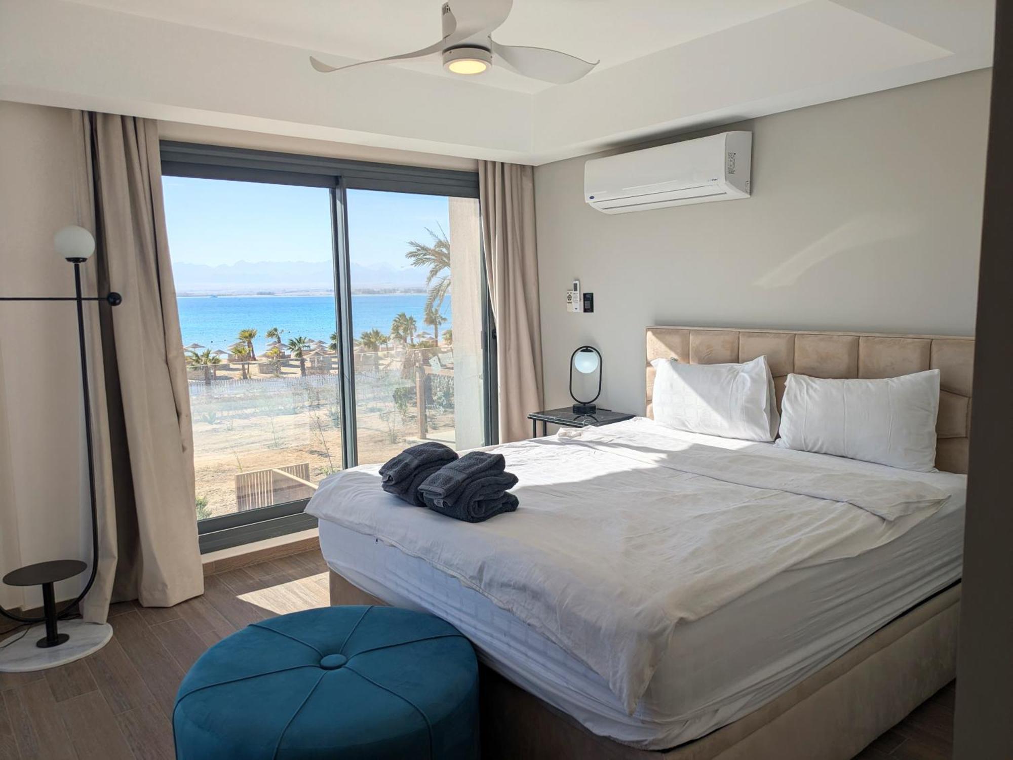 Supreme Beachfront 3br Soma Bay With Garden * Hurghada