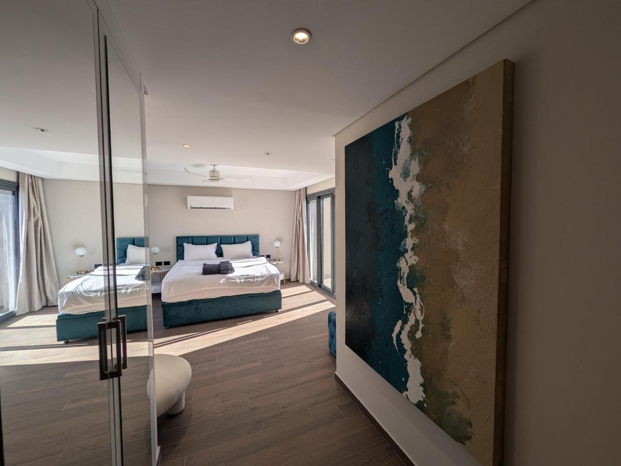 Supreme Beachfront 3br Soma Bay With Garden * Hurghada