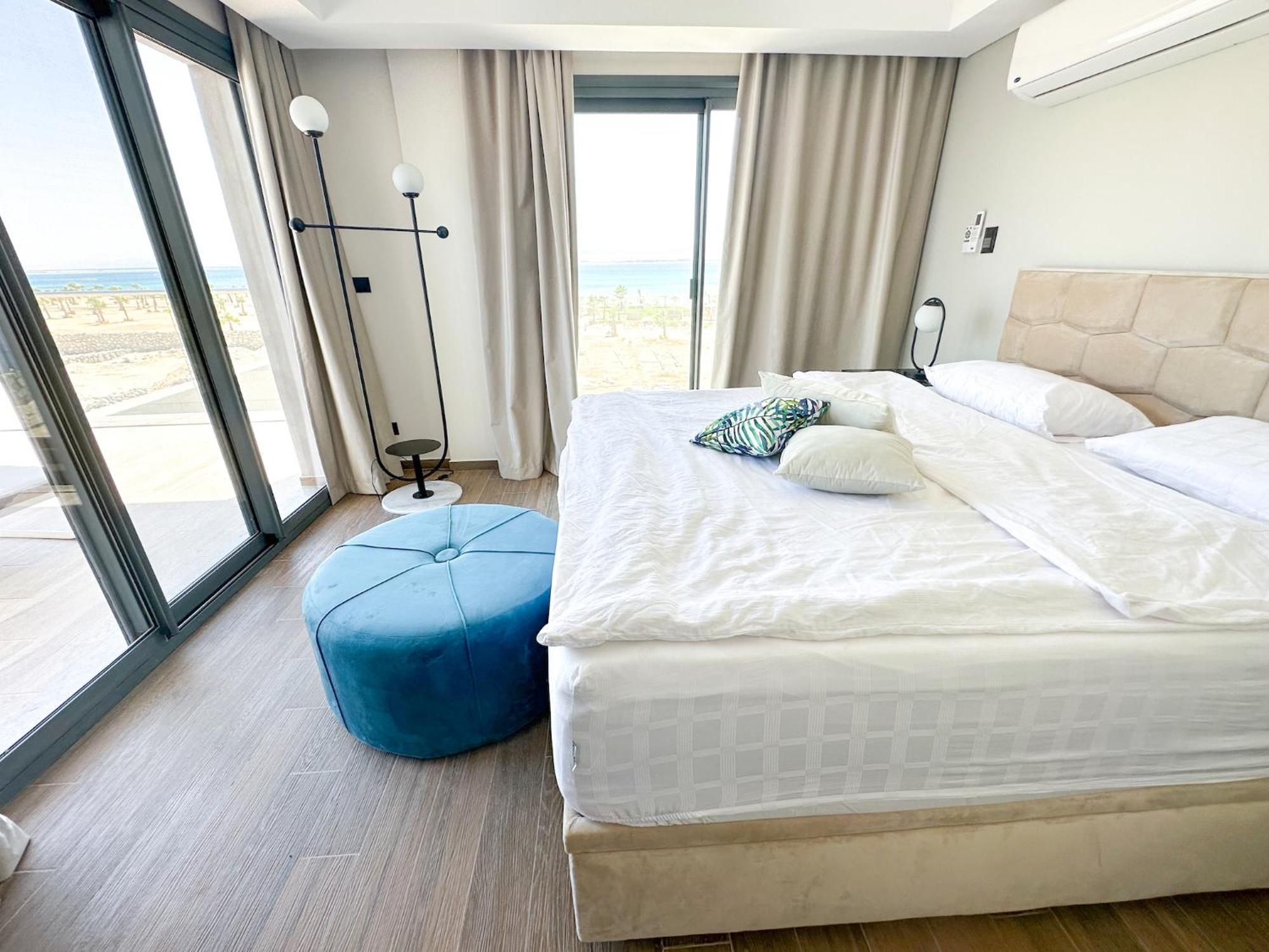 Villa Supreme Beachfront 3br Soma Bay With Garden Hurghada