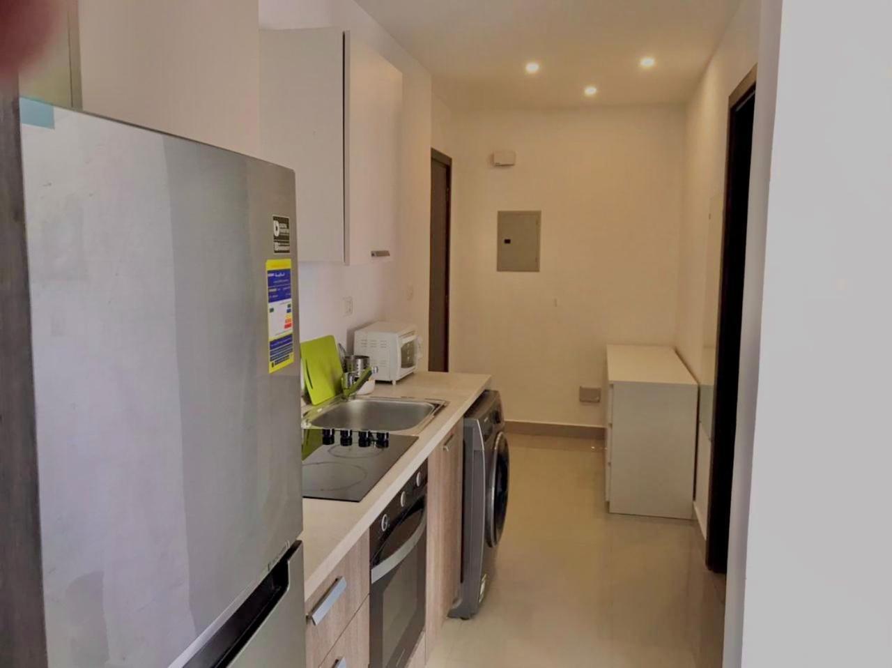 Apartment Stunning 1-bedroom In G Cribs *