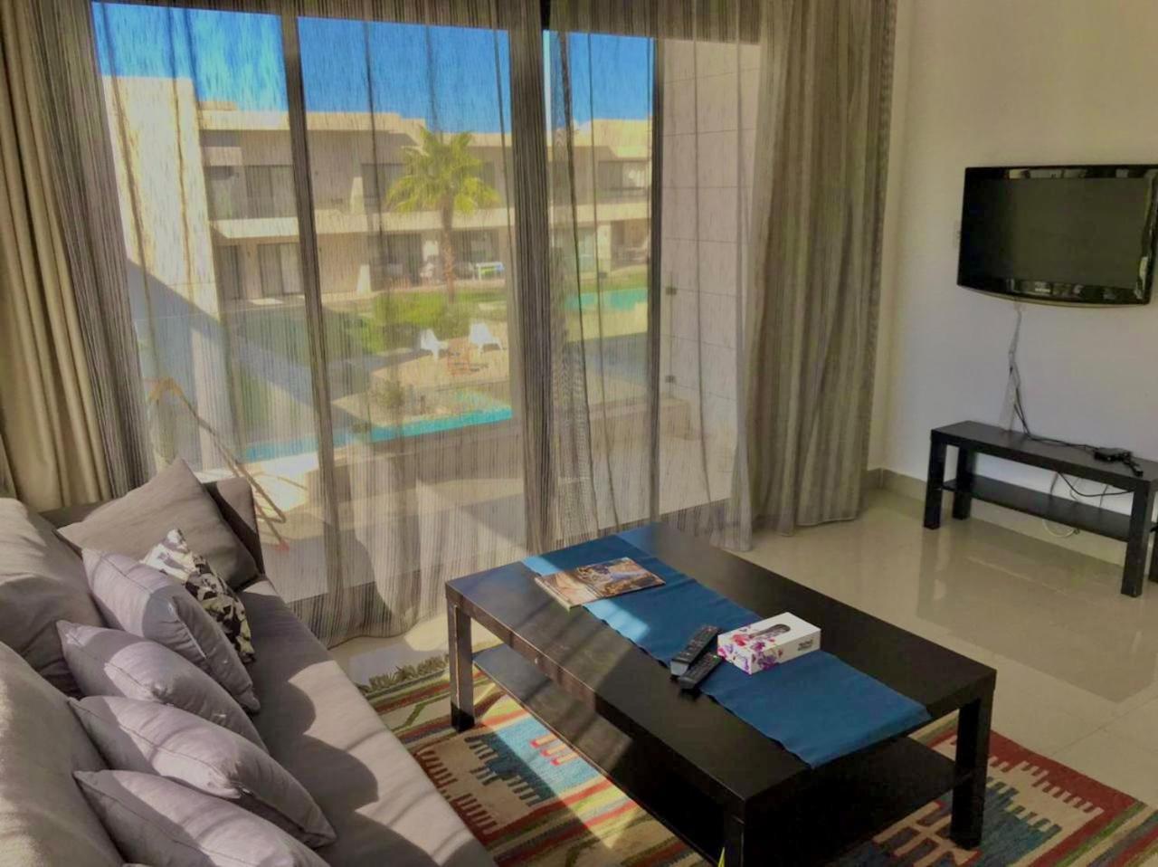 Stunning 1-bedroom In G Cribs *