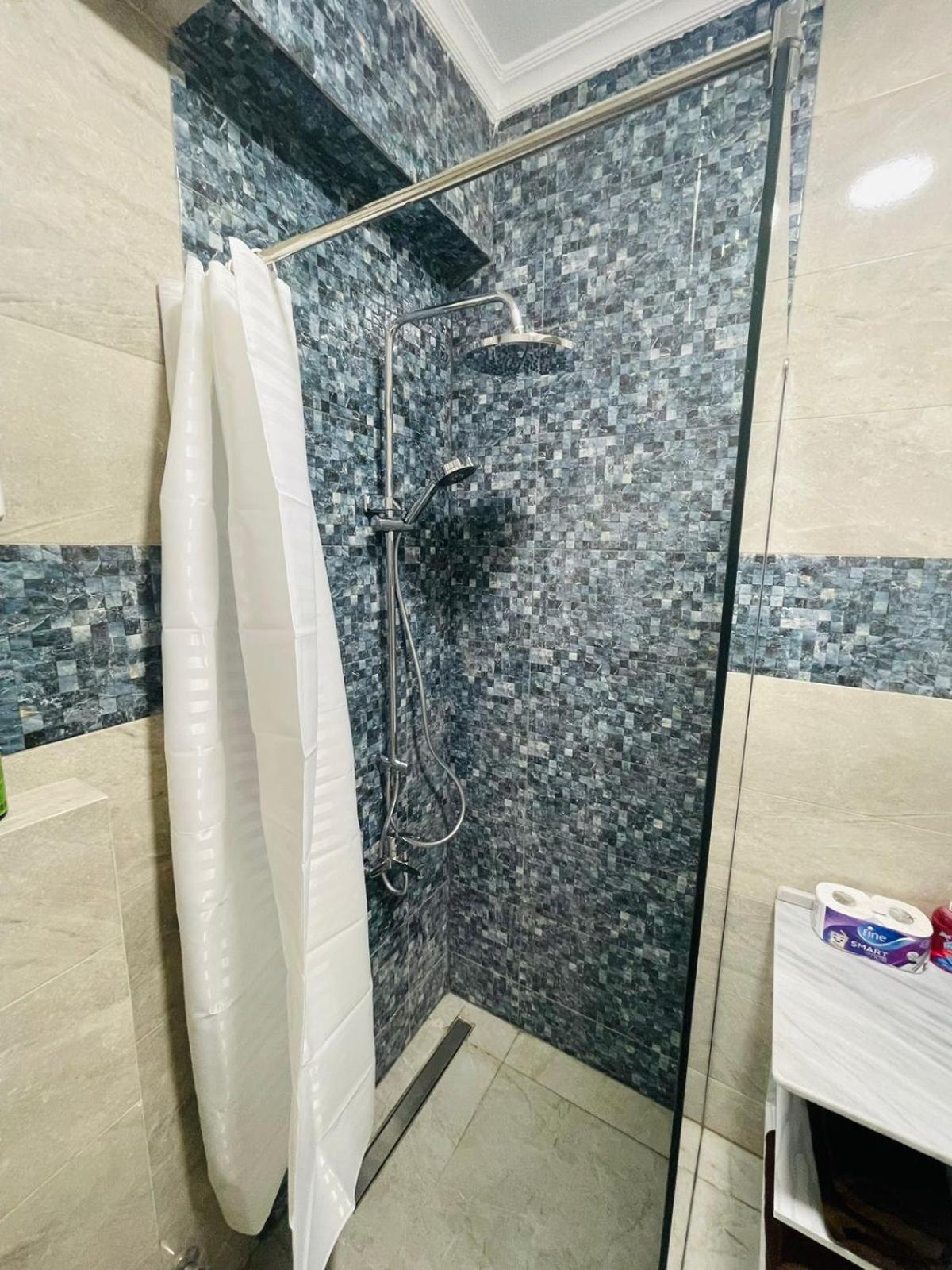 Luxurious One Bedroom Apartment *