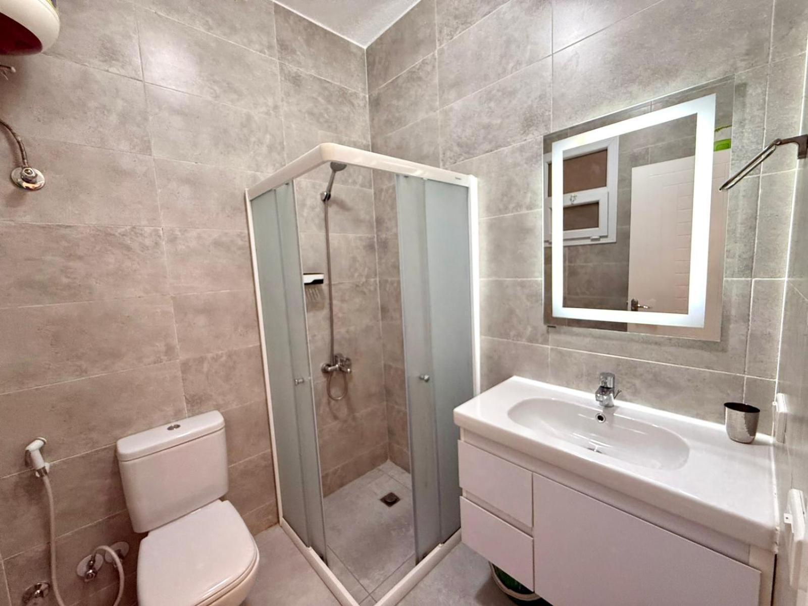 Apartment Modern 1br - Al Dora Resort, *