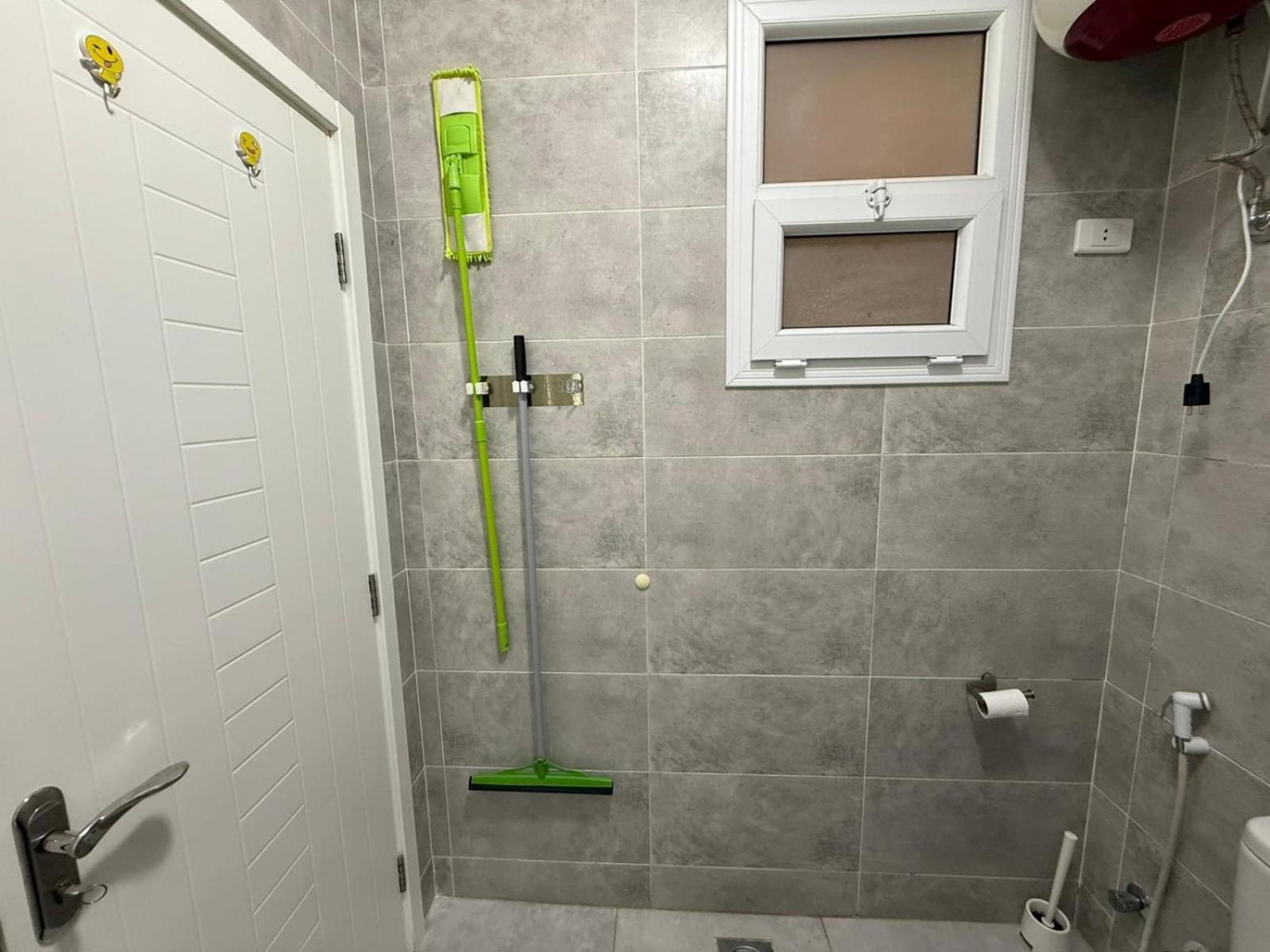 Modern 1br - Al Dora Resort, *