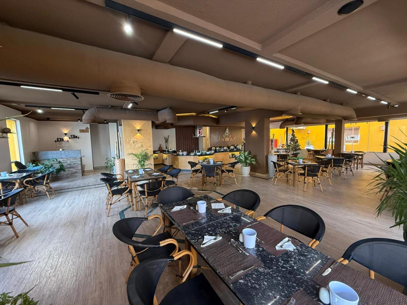 Modern 1br - Al Dora Resort,