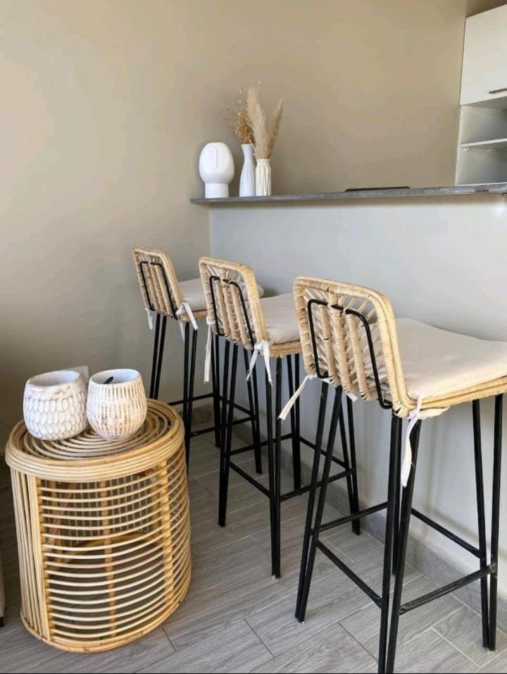 Luxury One Bedroom Apartment *