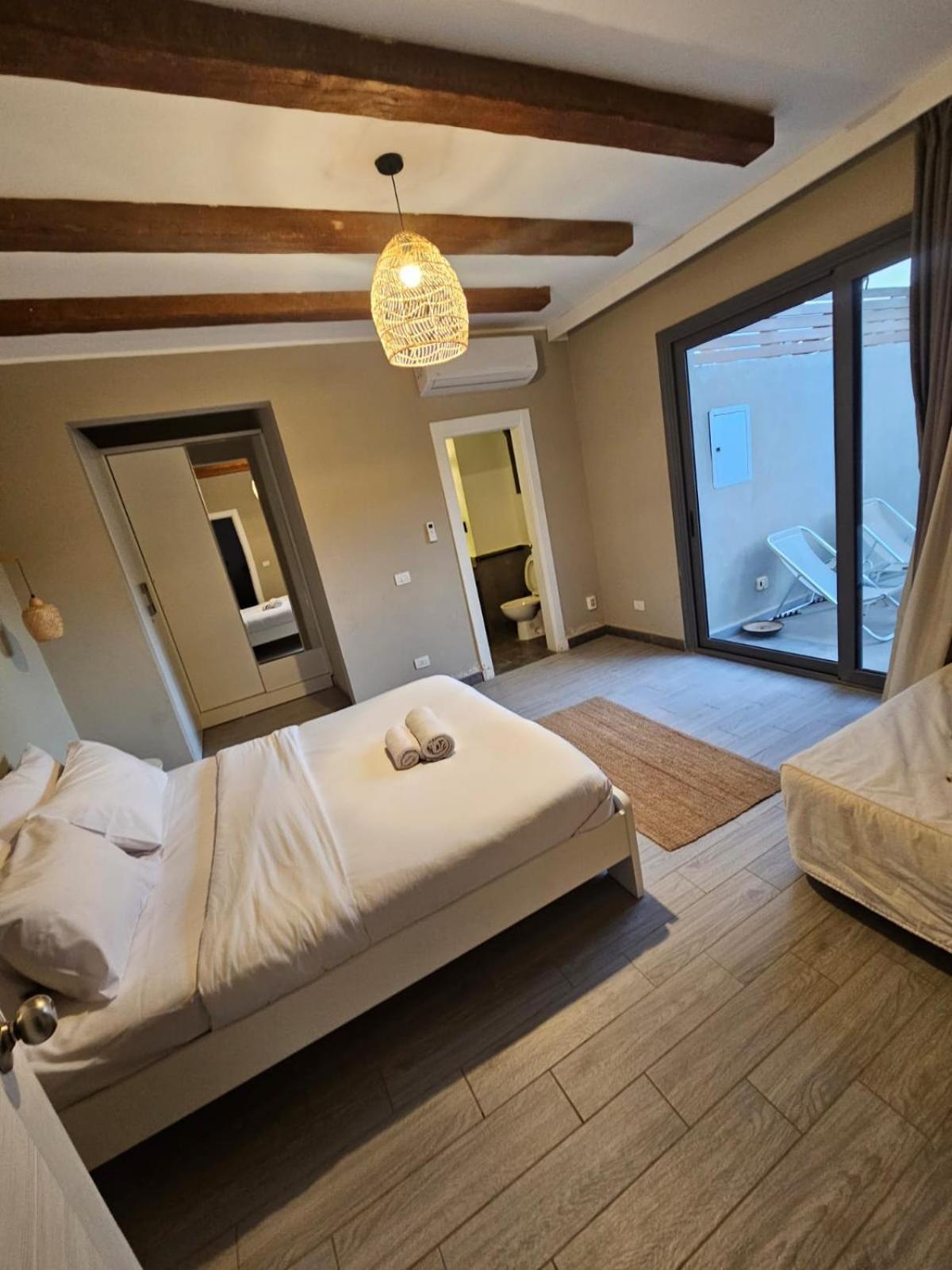 Apartment Luxury One Bedroom *