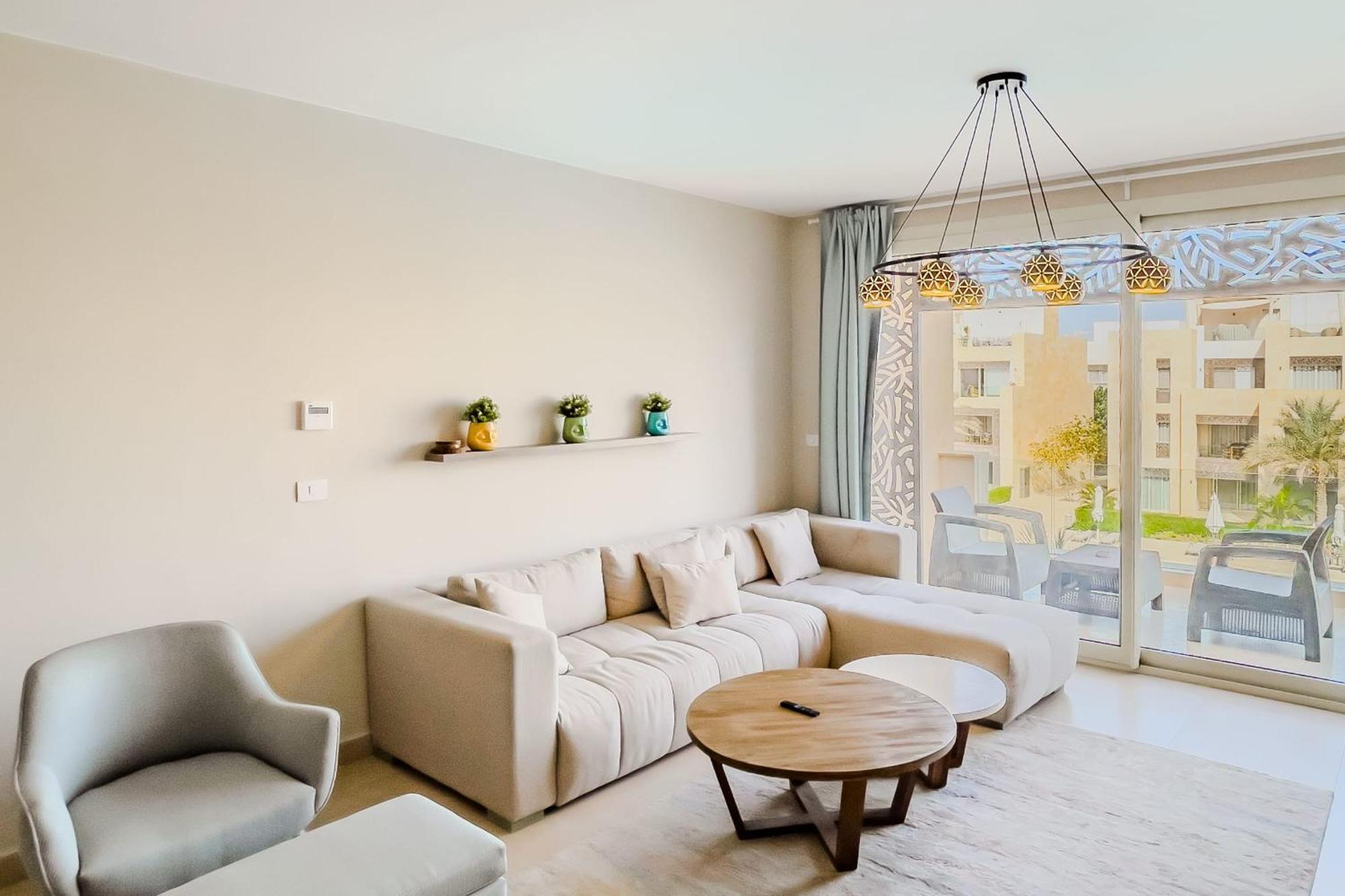 Radiant & Refined 2bdr Mangroovyfree & Pool Apartment *
