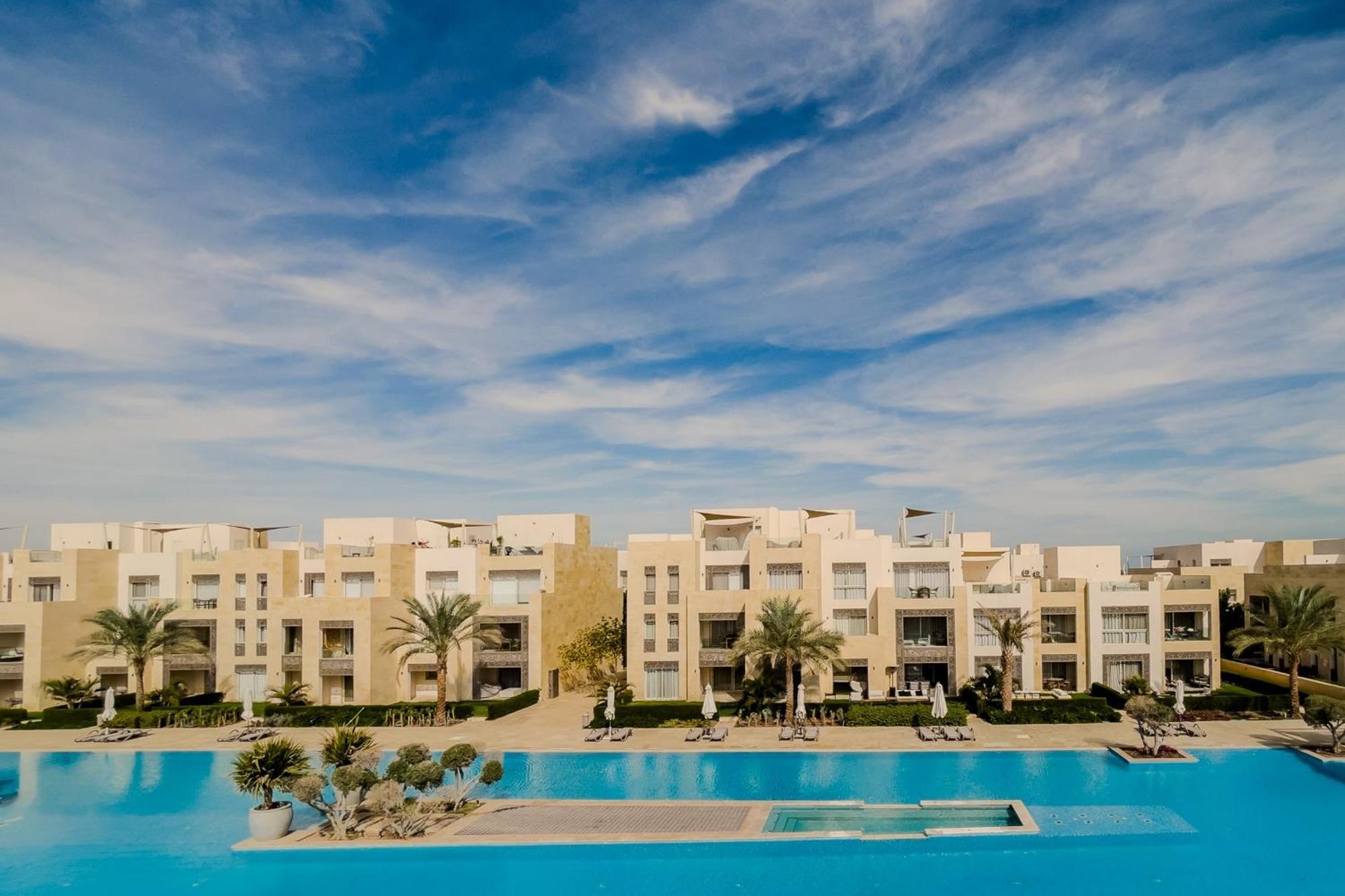 Radiant & Refined 2bdr Mangroovyfree & Pool *