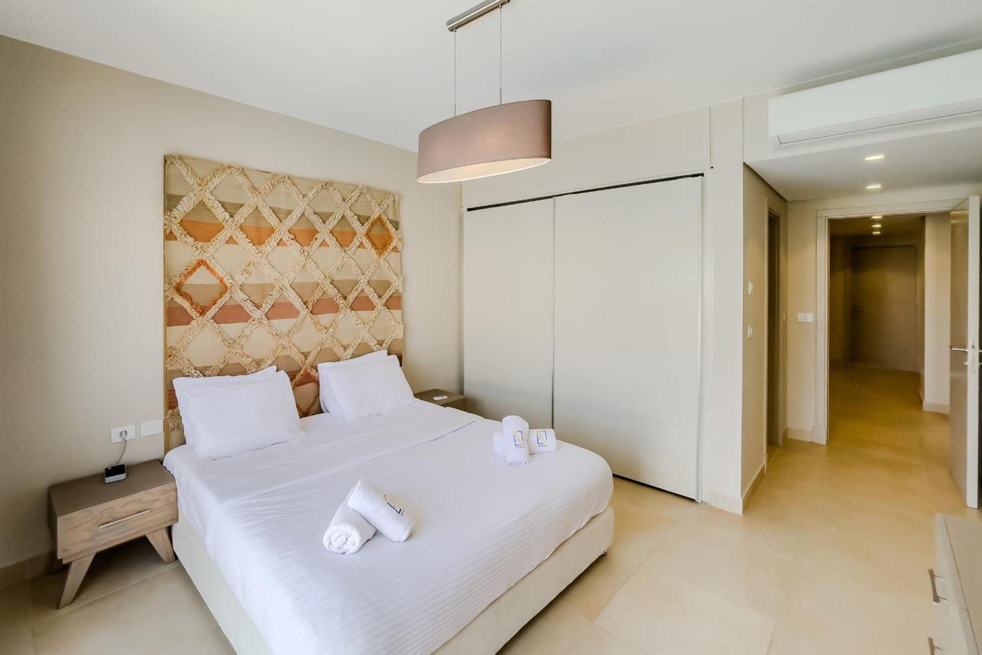 Radiant & Refined 2bdr Mangroovyfree & Pool Hurghada