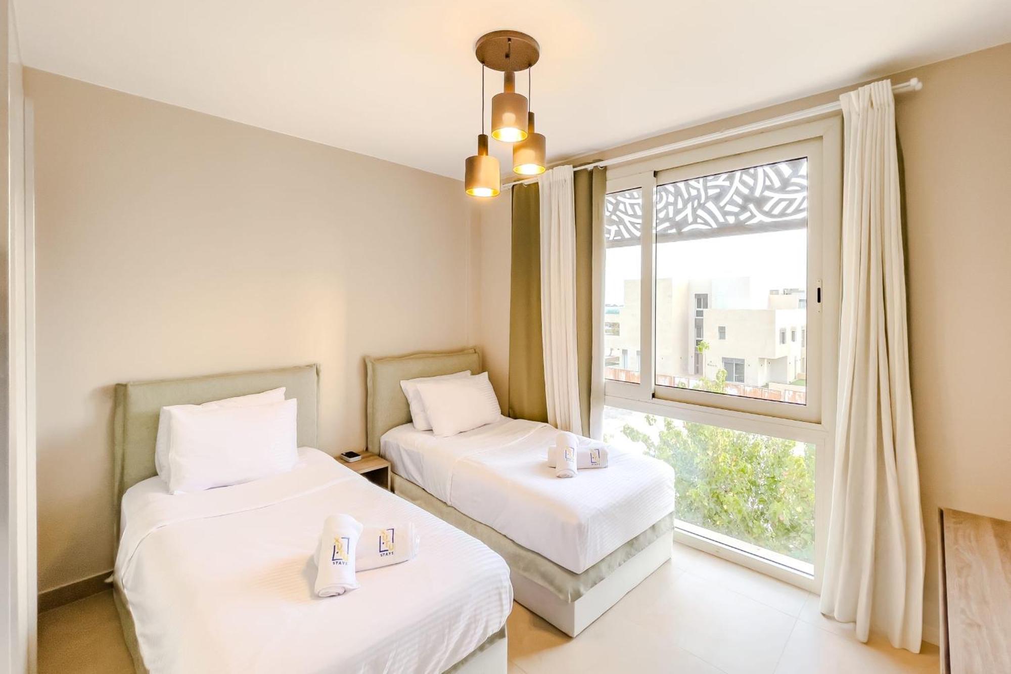 Radiant & Refined 2bdr Mangroovyfree & Pool