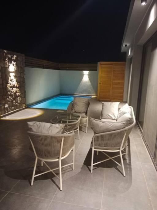 Gouna Elegance: 1br Heated Pool Ferienhaus *