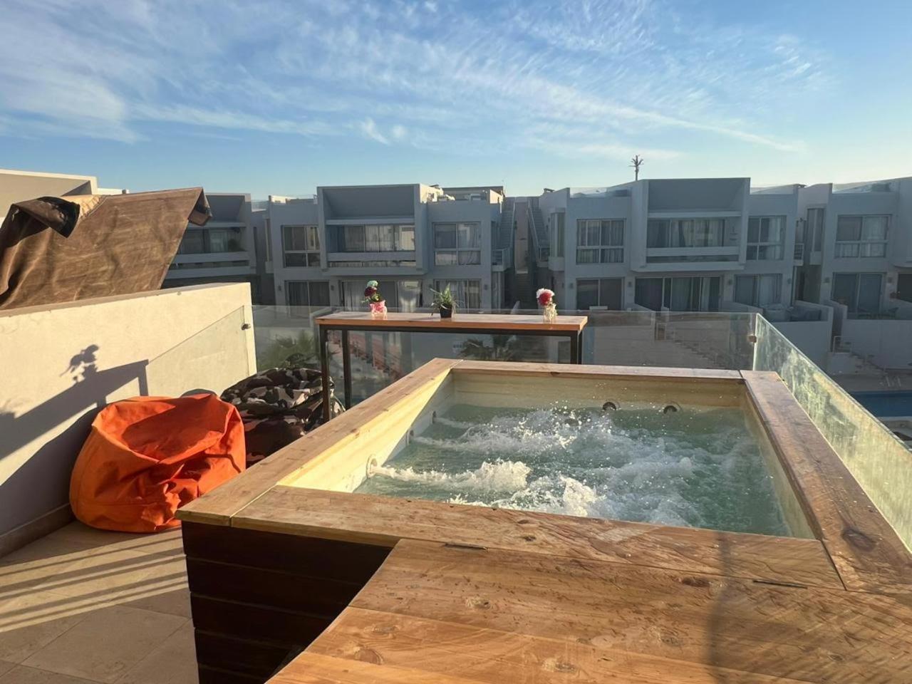 Apartment 1br With Private Heated Jacuzzi At Sholan Elgouna Hurghada